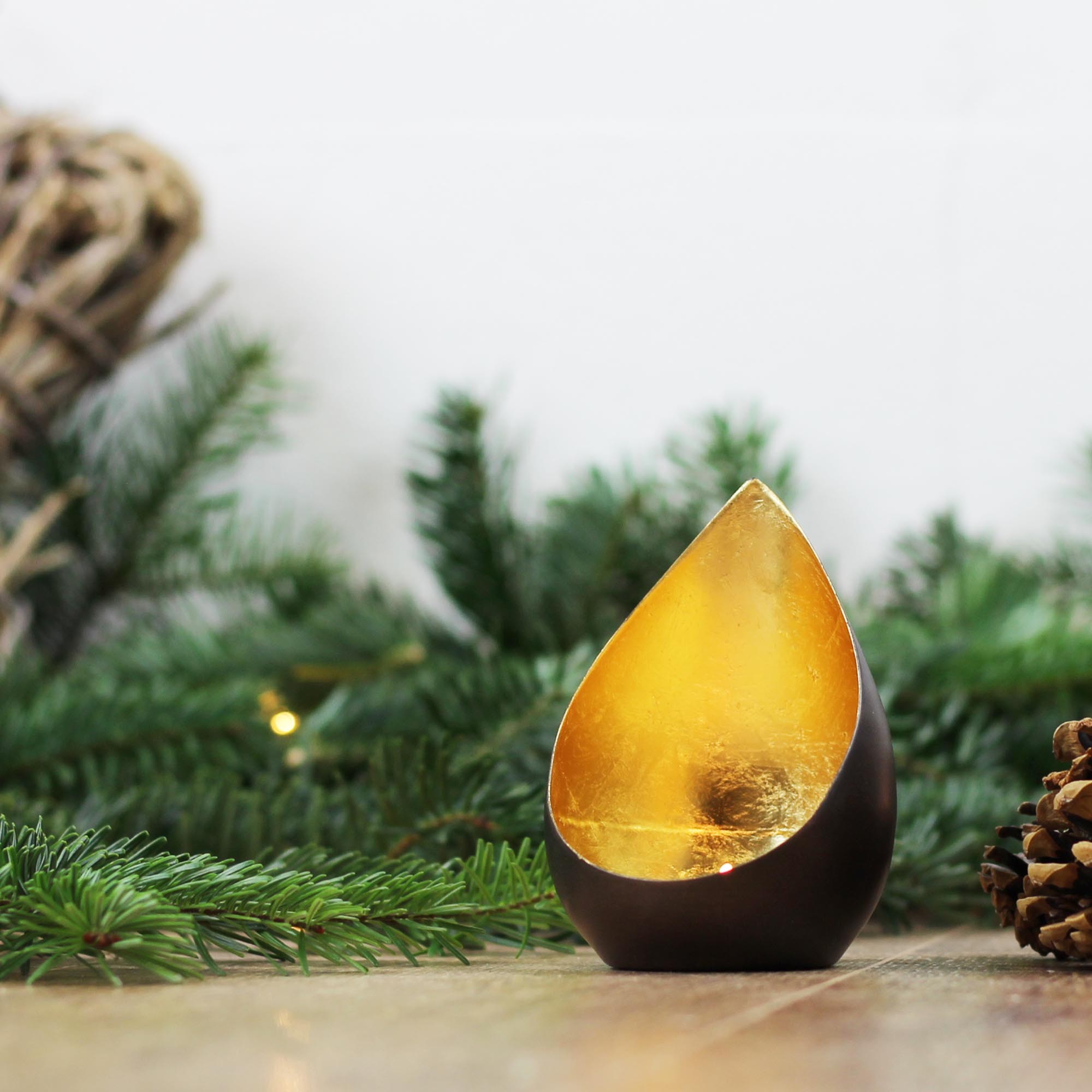 Theelichthouder Flame – Goud