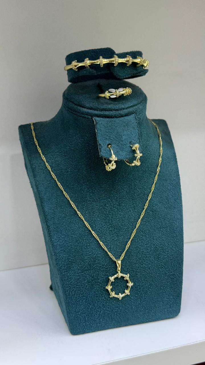 باك من 4 قطع