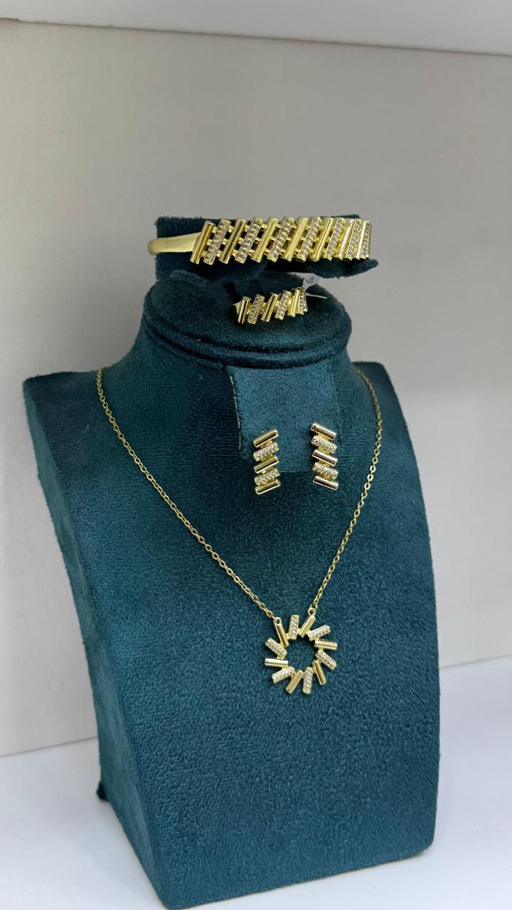 باك من 4 قطع