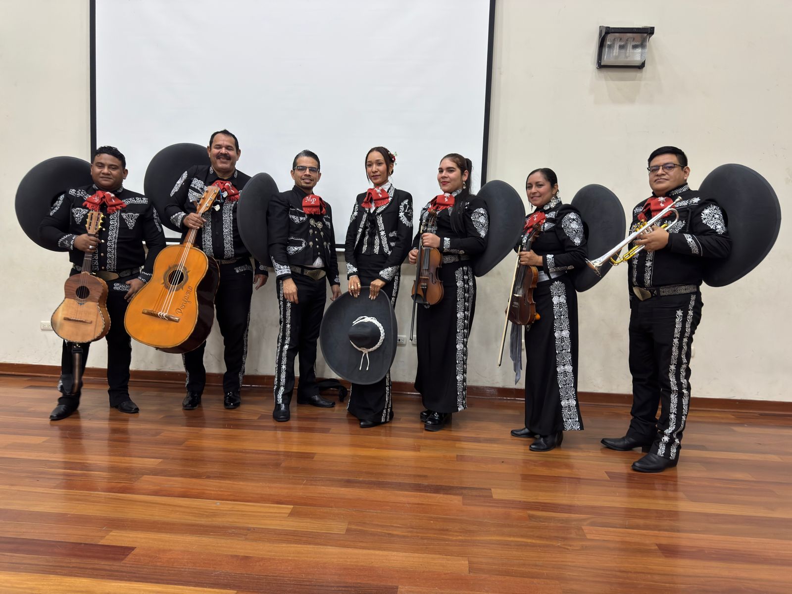 Show de 8 Integrantes | 45 Minutos