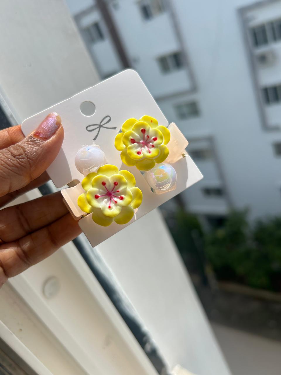 korean premium Yellow Flower clips set of 2