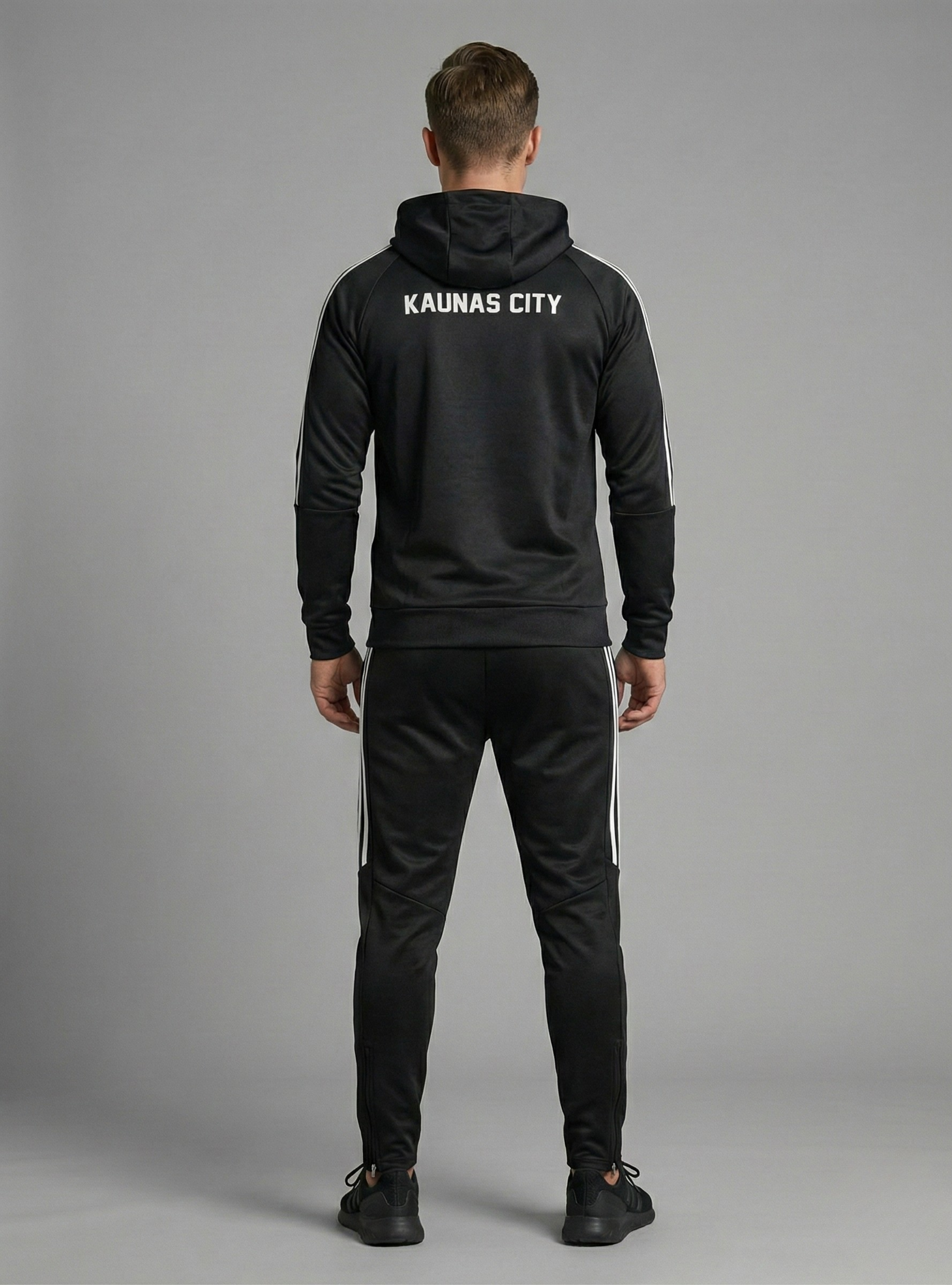 Vyriškas Sportinis Kostiumas