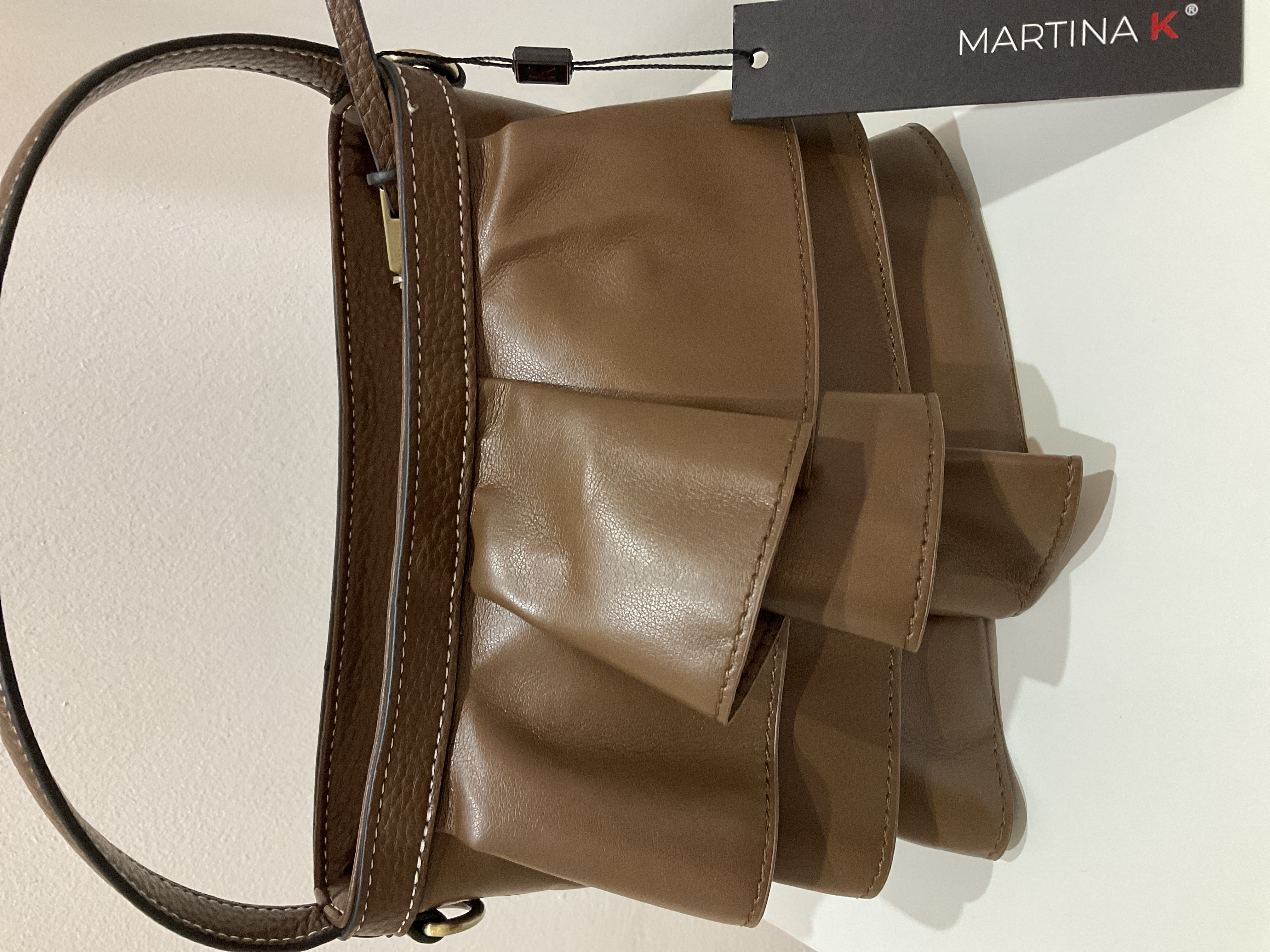 Bolso de piel marrón
