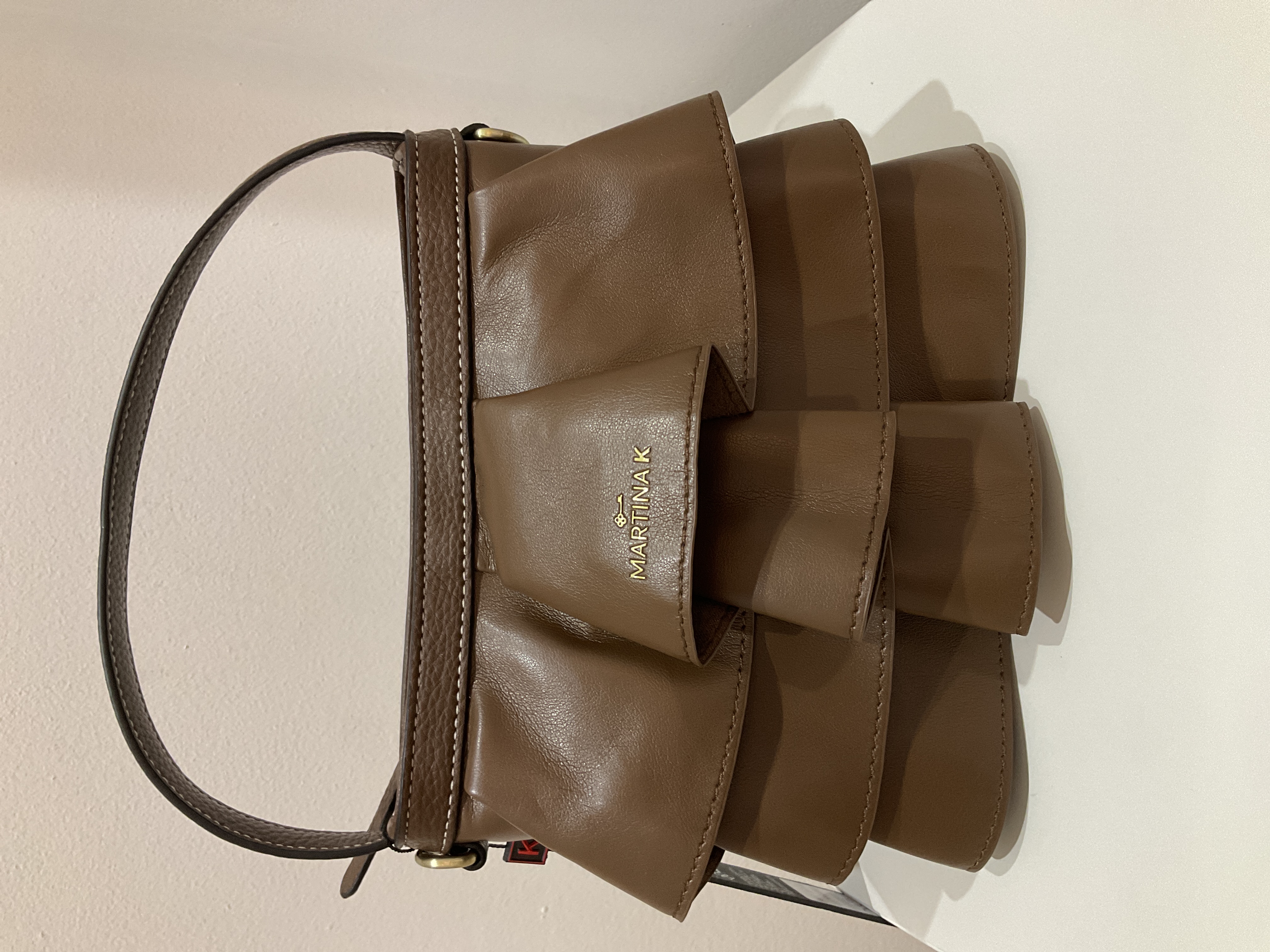 Bolso de piel marrón