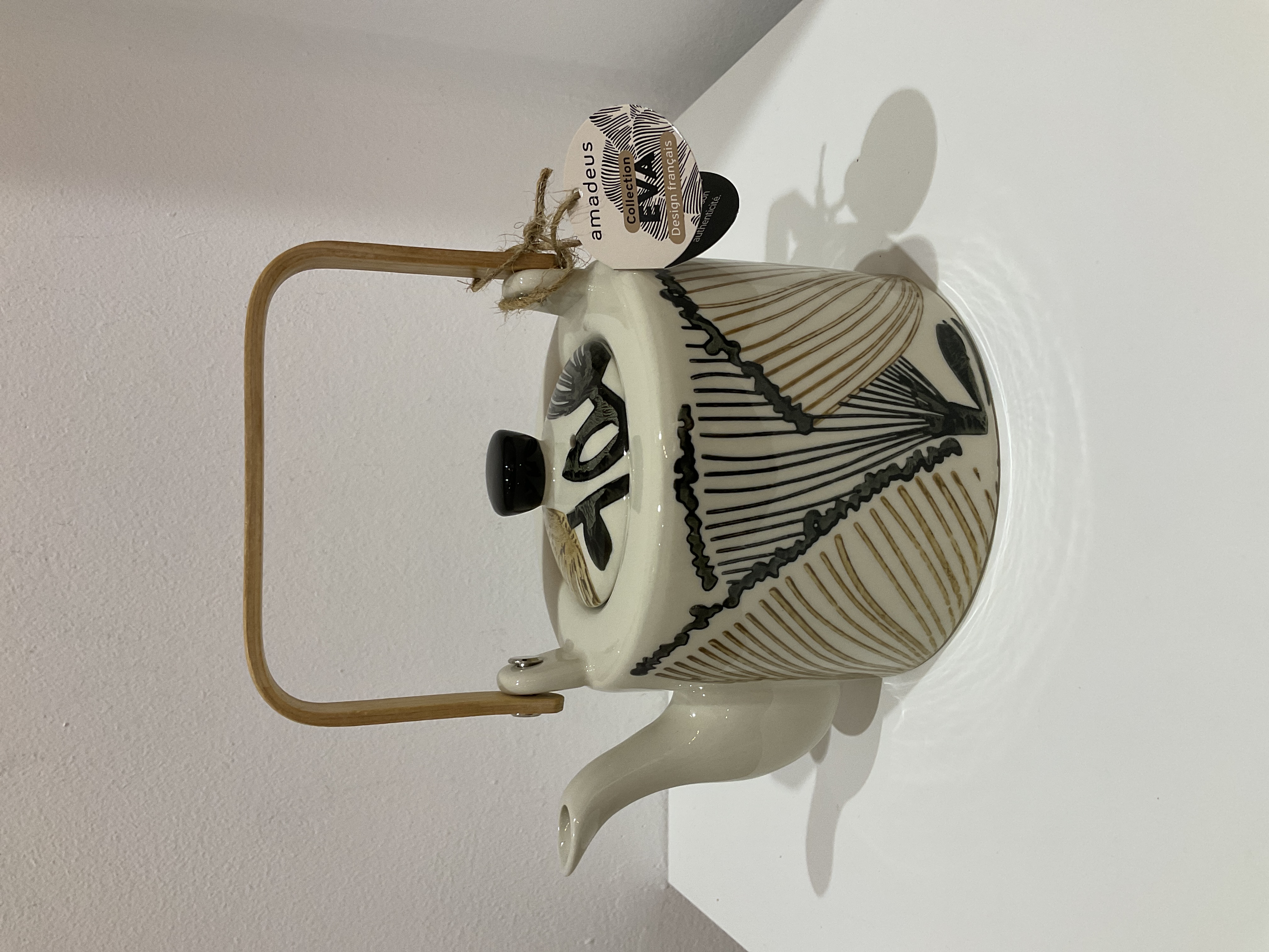 Tetera de cerámica artística