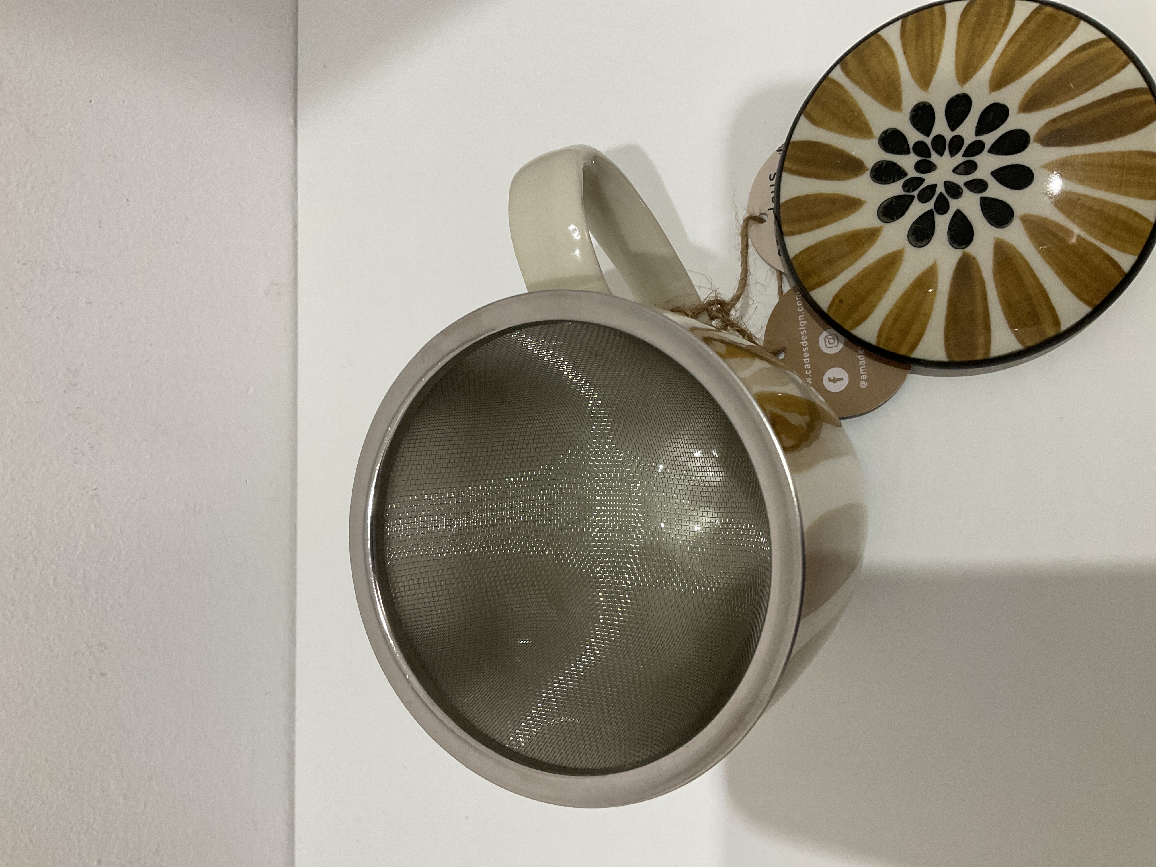 Taza de cerámica artesanal