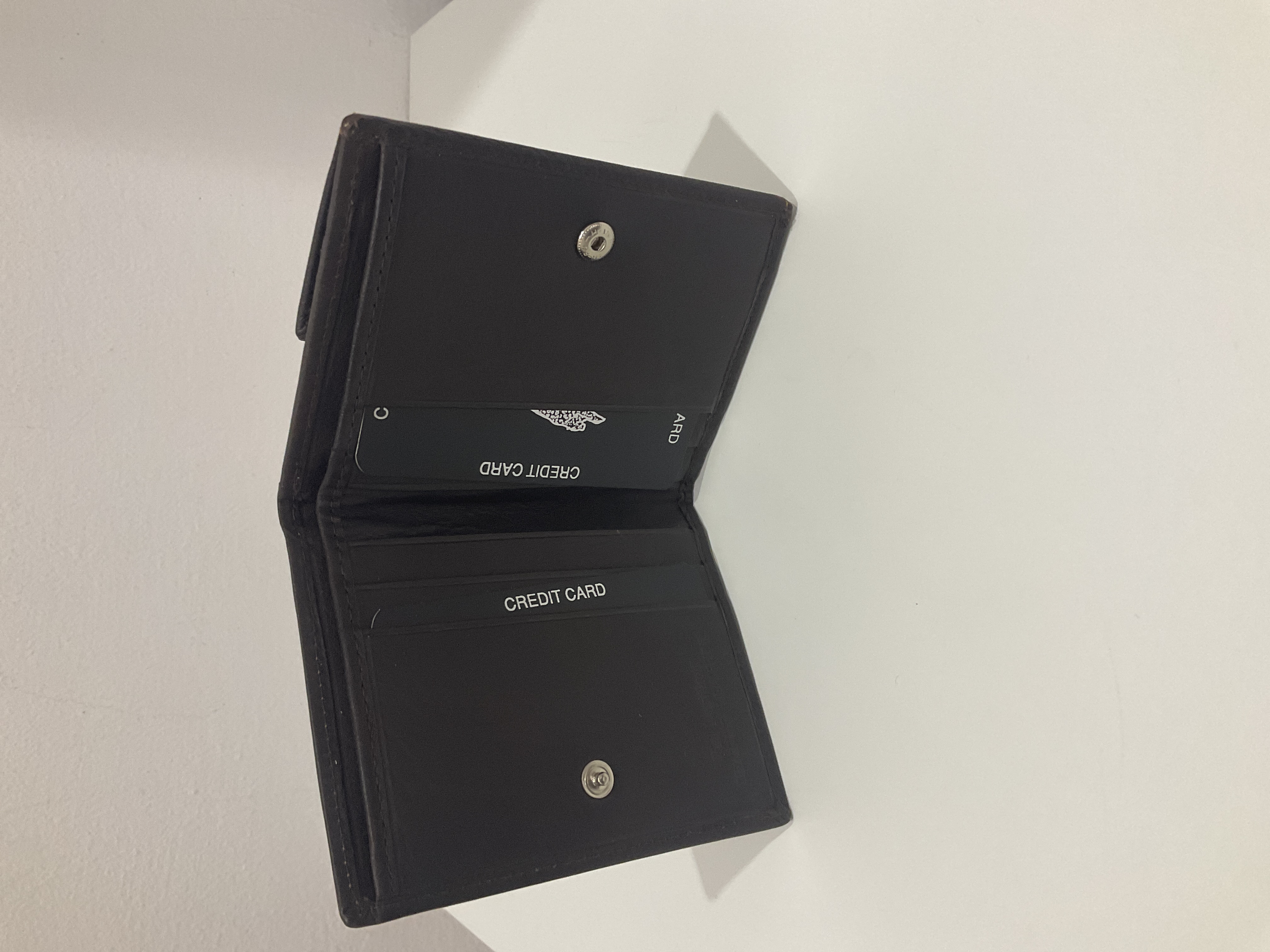 Cartera de piel marrón 