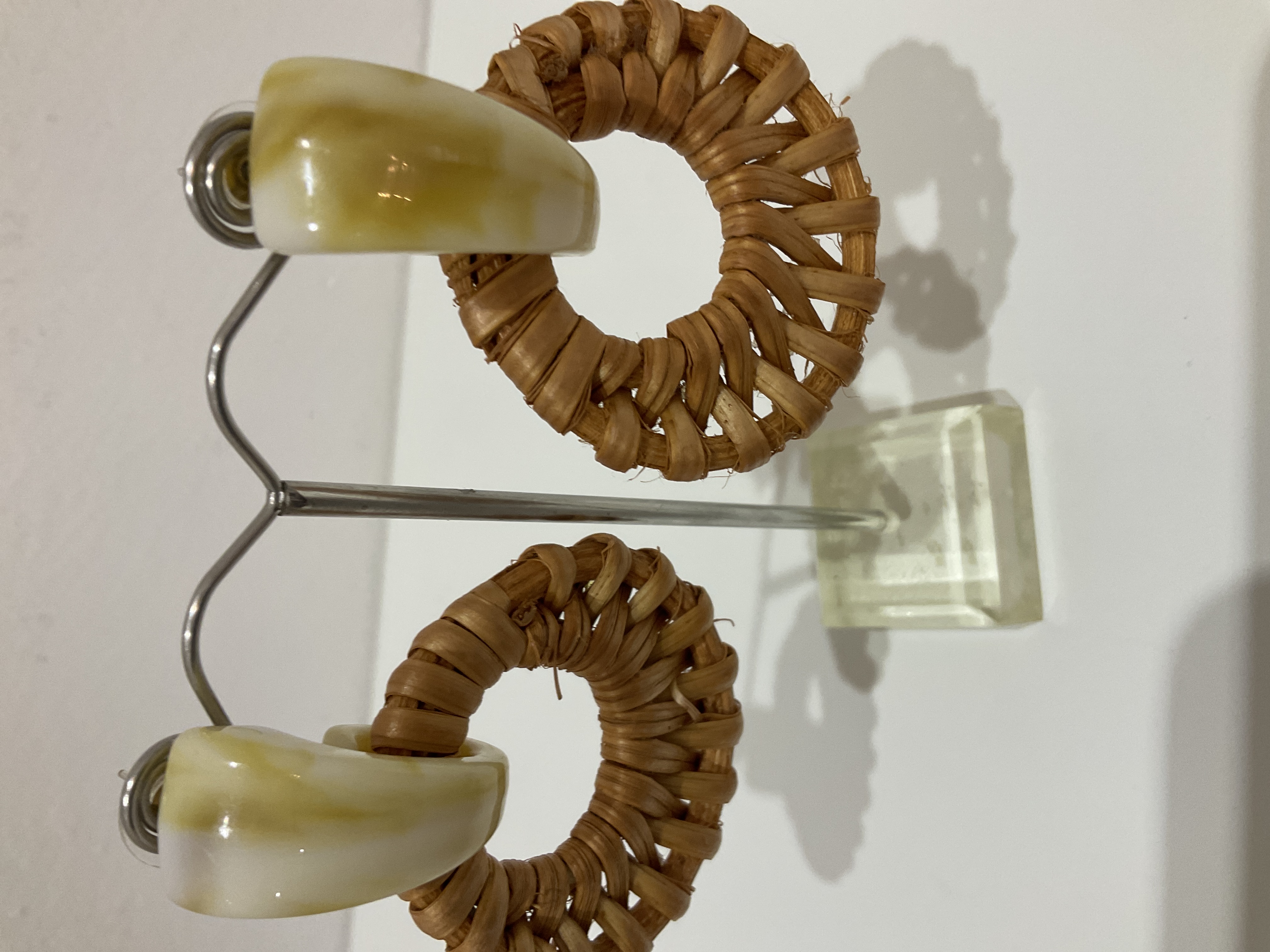 Pendientes de aro tejido