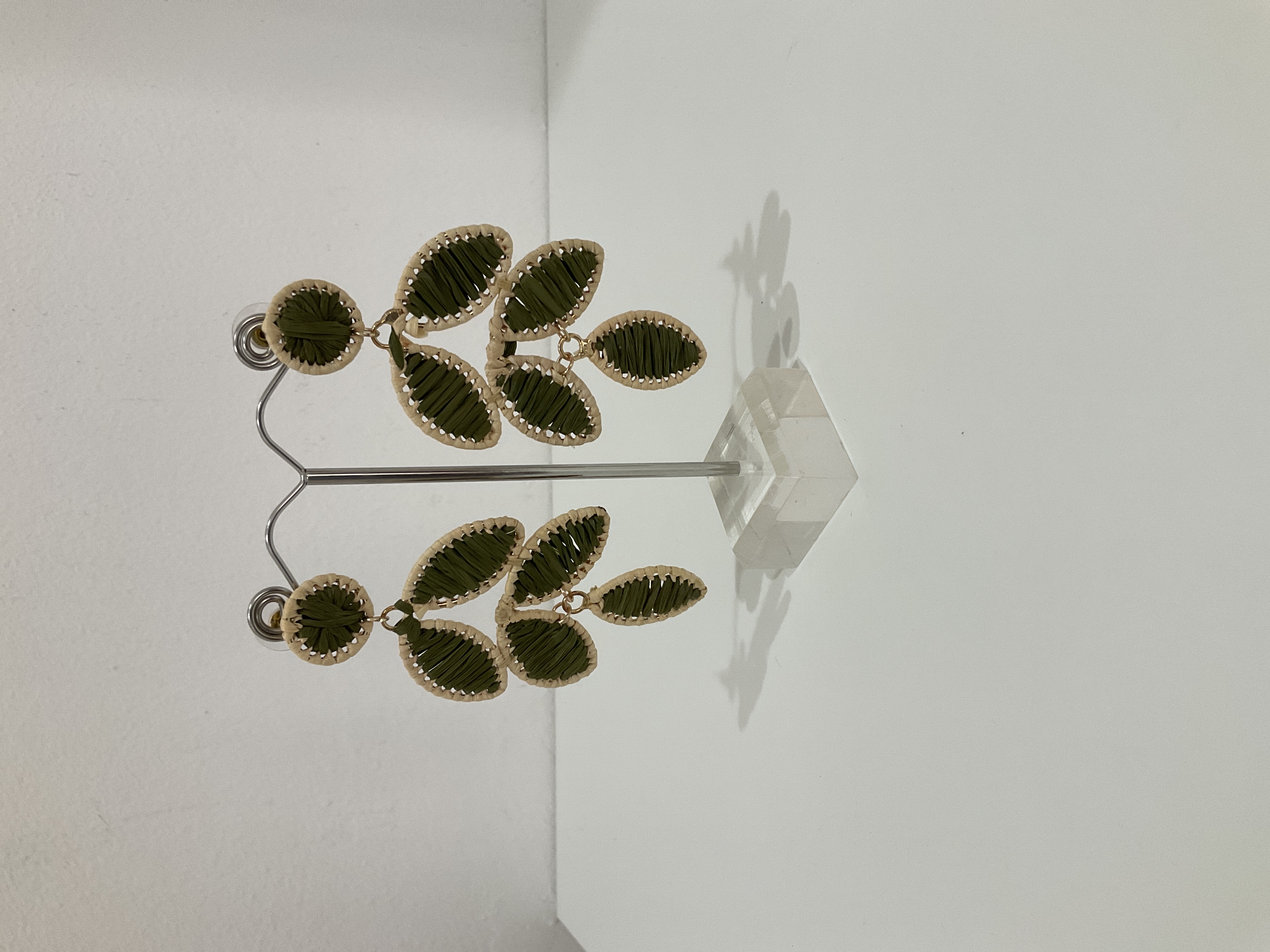 Pendientes hoja verde