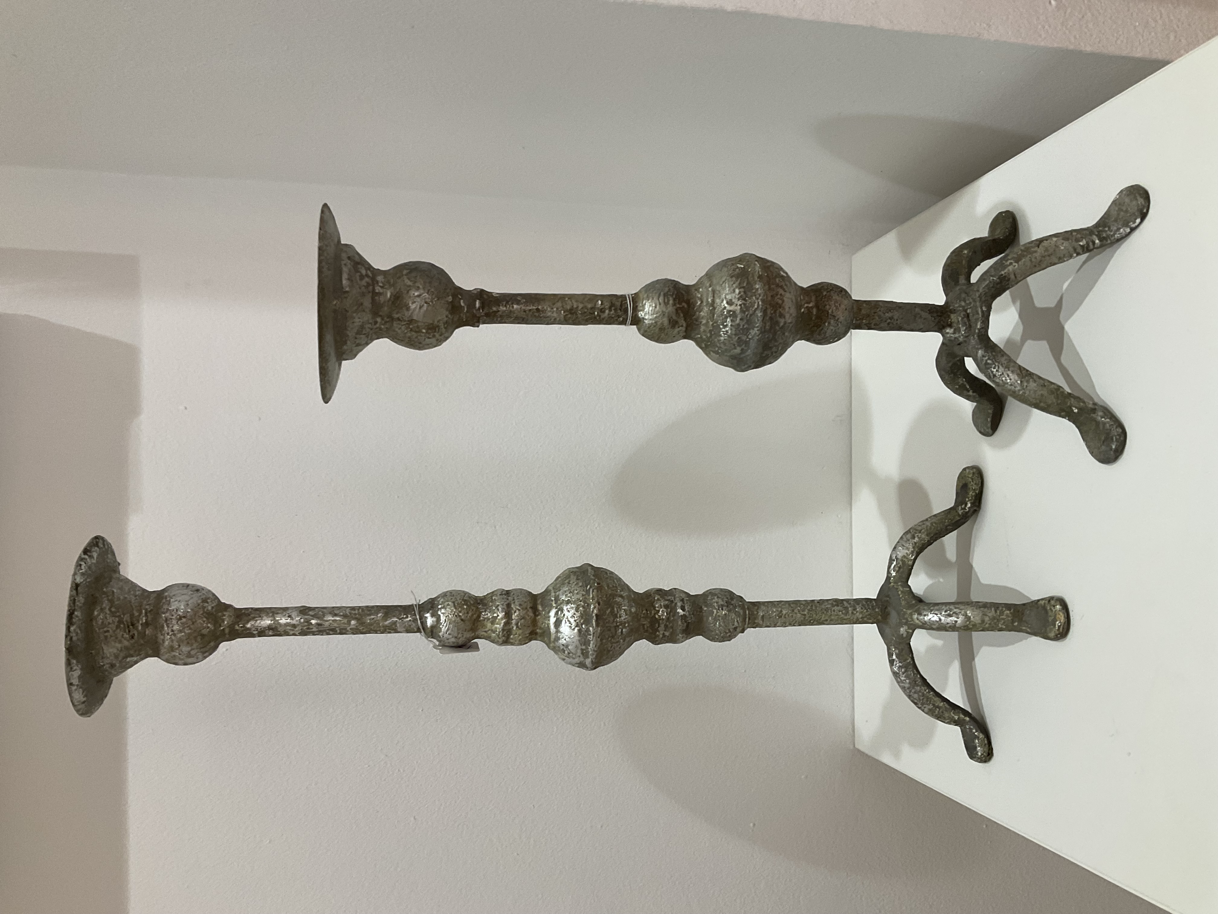 Candelabro de hierro vintage grande 