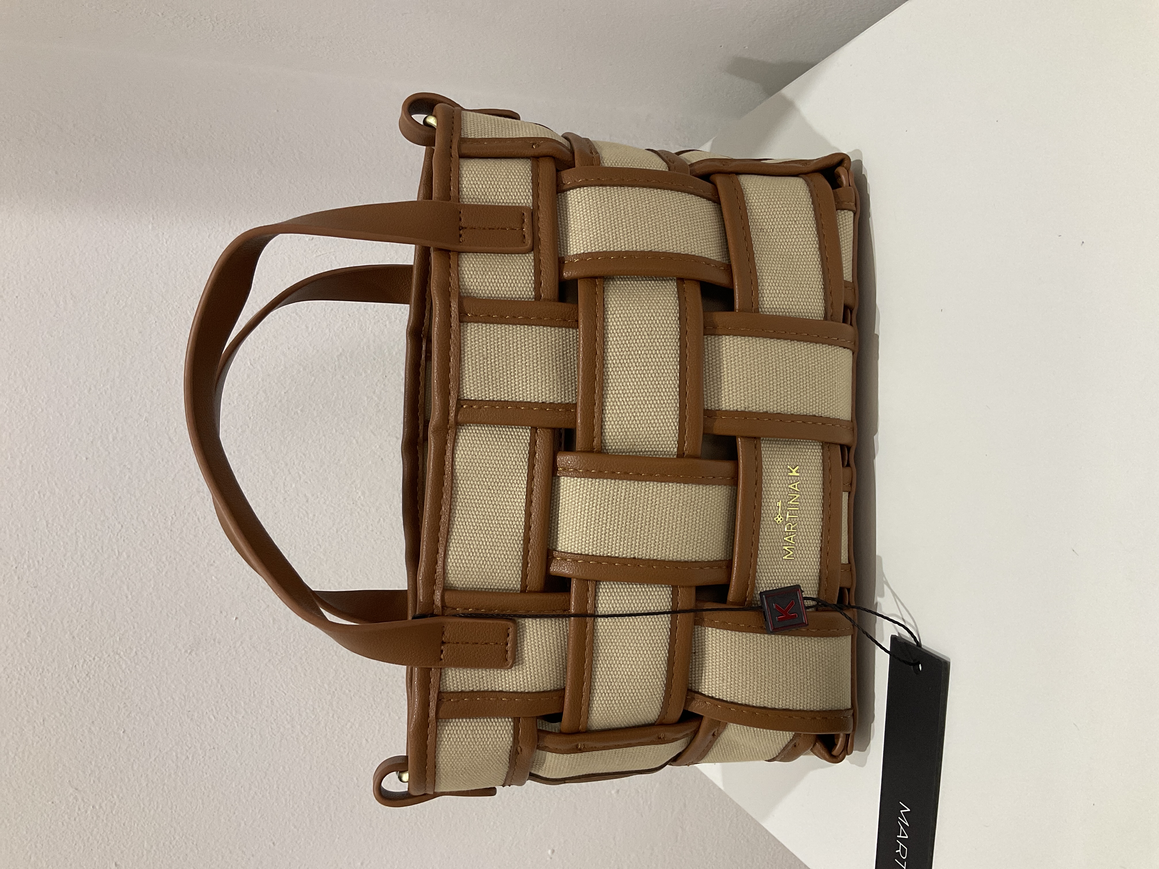 Bolso tejido de cuero y lona