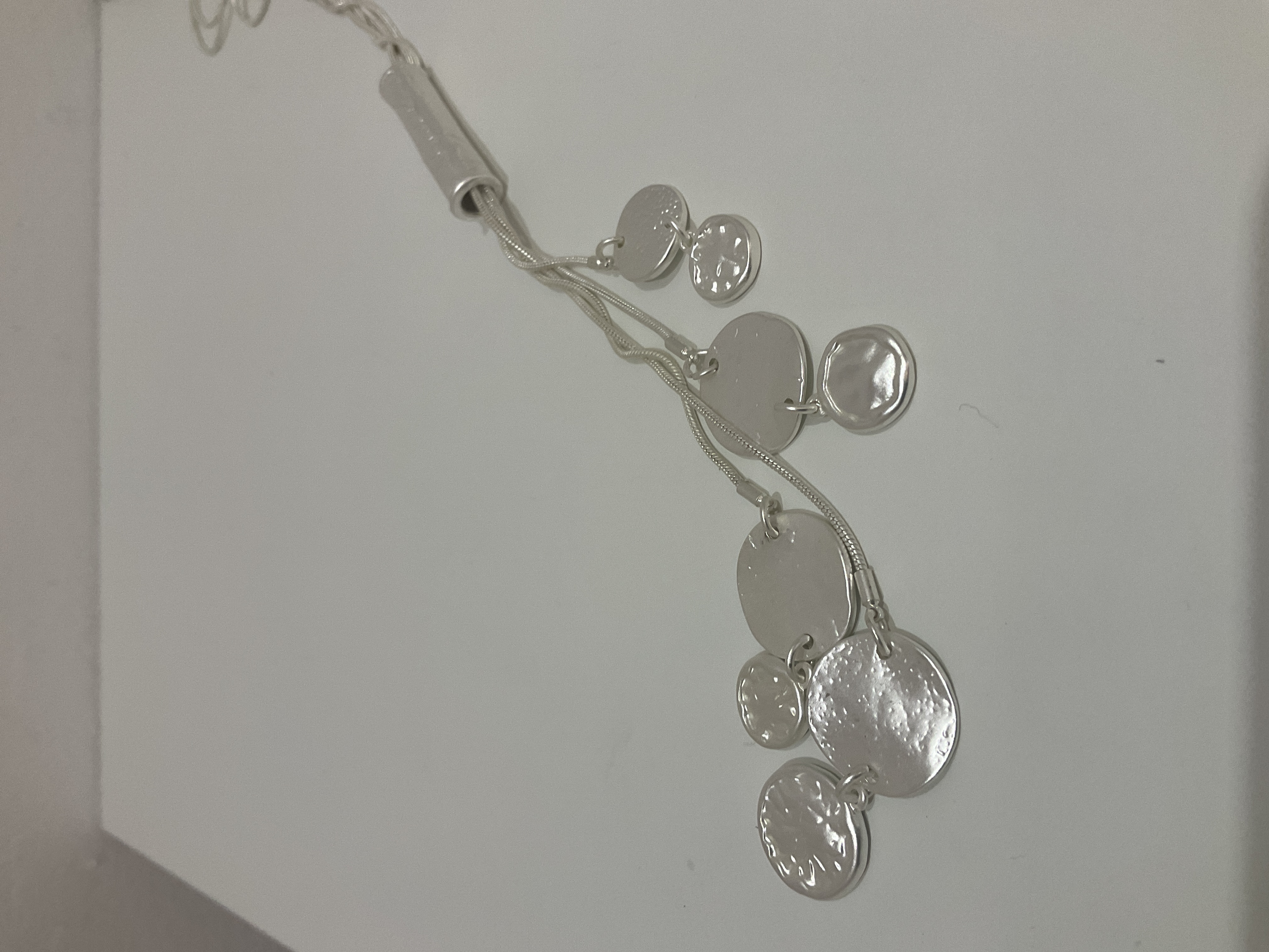 Colgante plateado Moderno