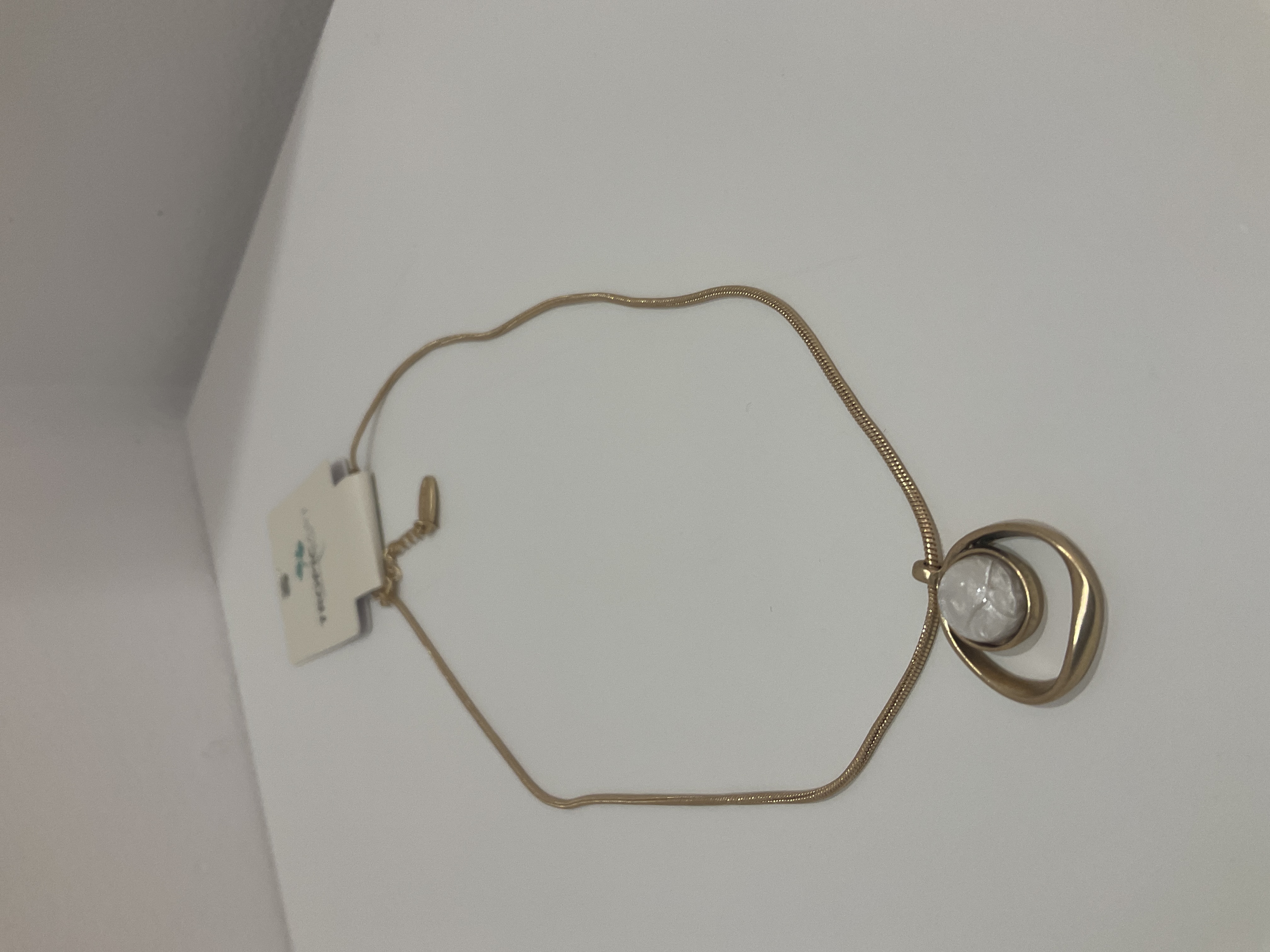 Collar con piedra 