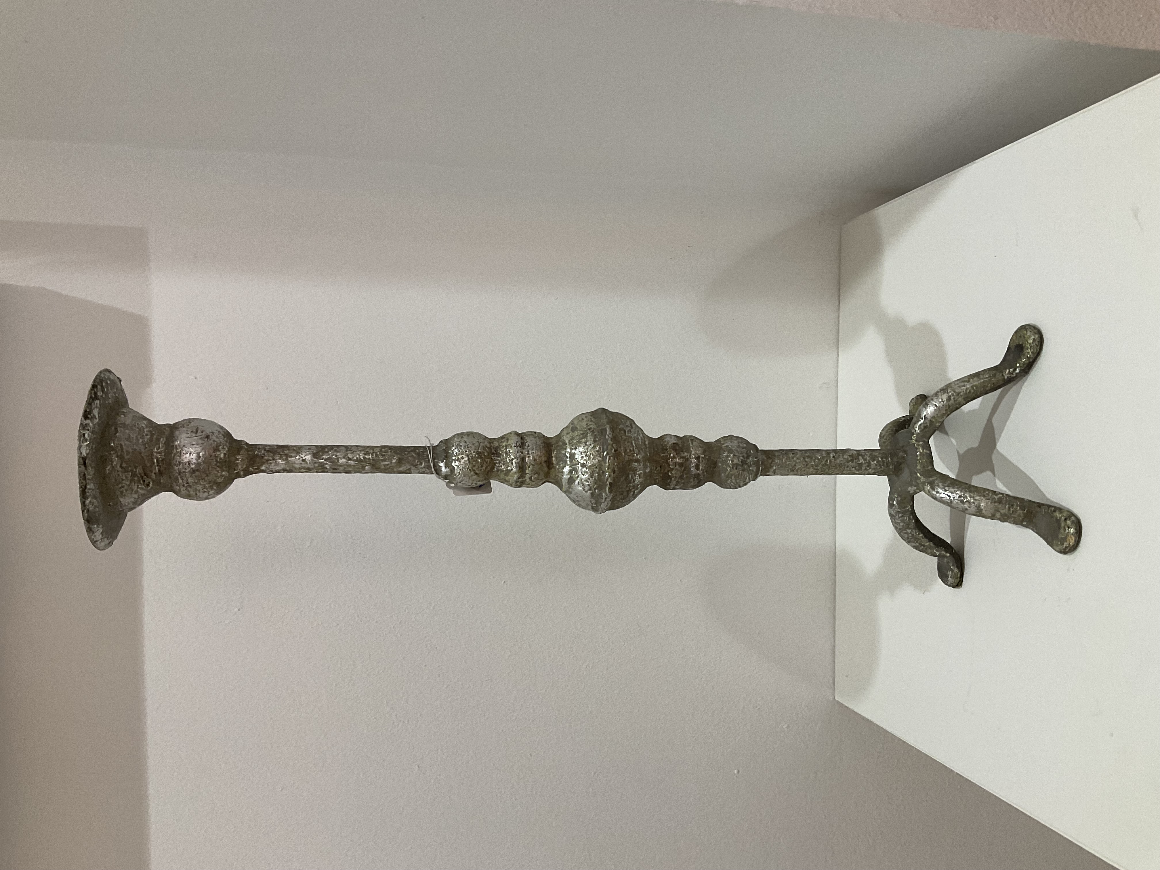 Candelabro de hierro vintage grande 