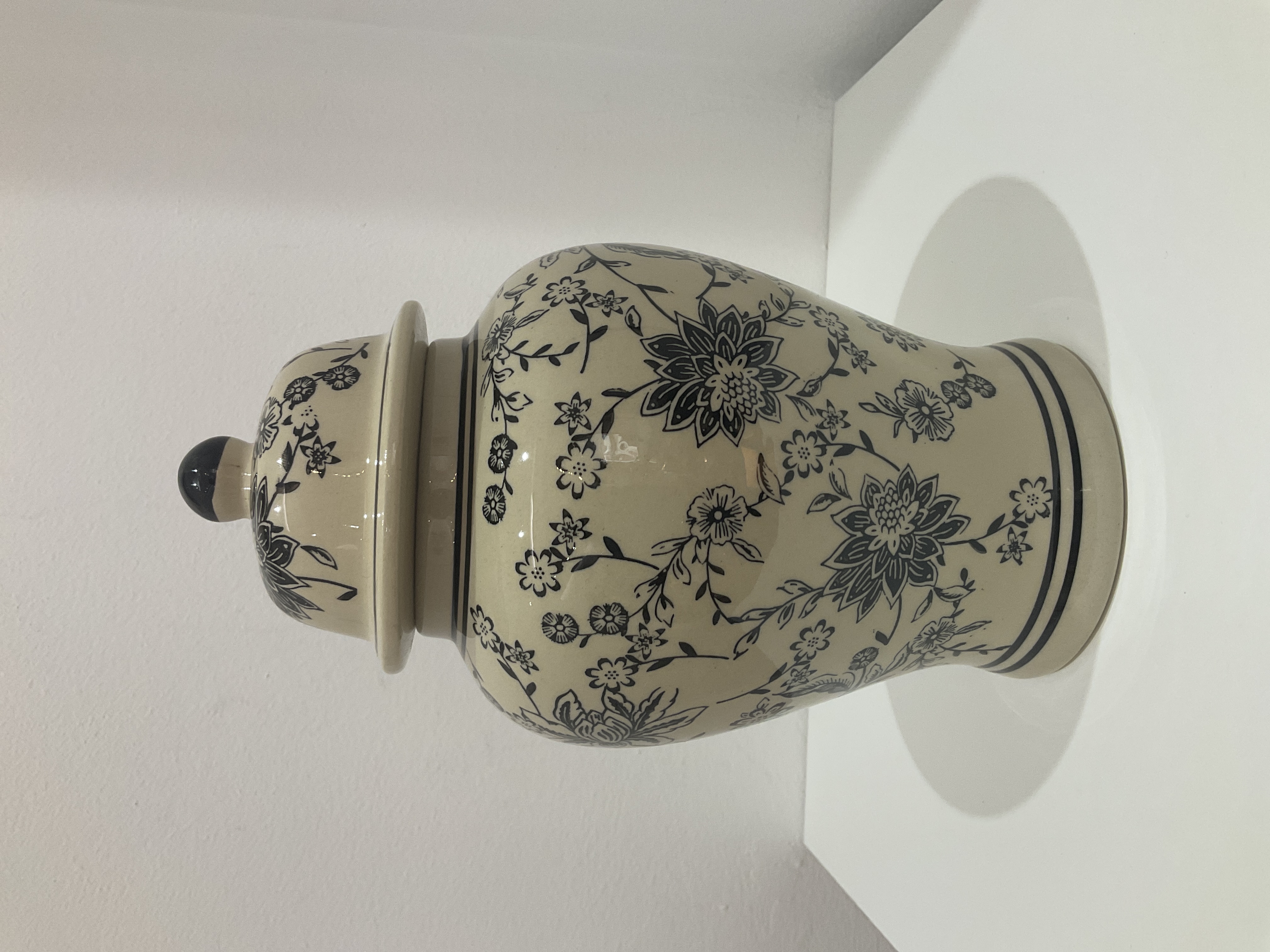 Tibor cerámico floral