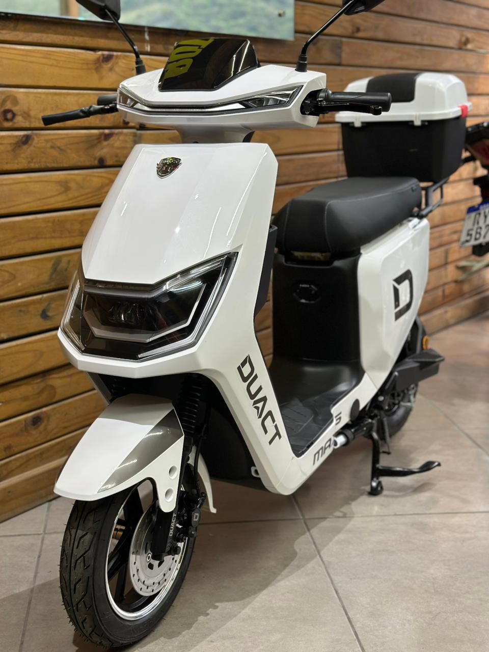 MOTO ELÉTRICA - DUACT MAXUS (BRANCA)