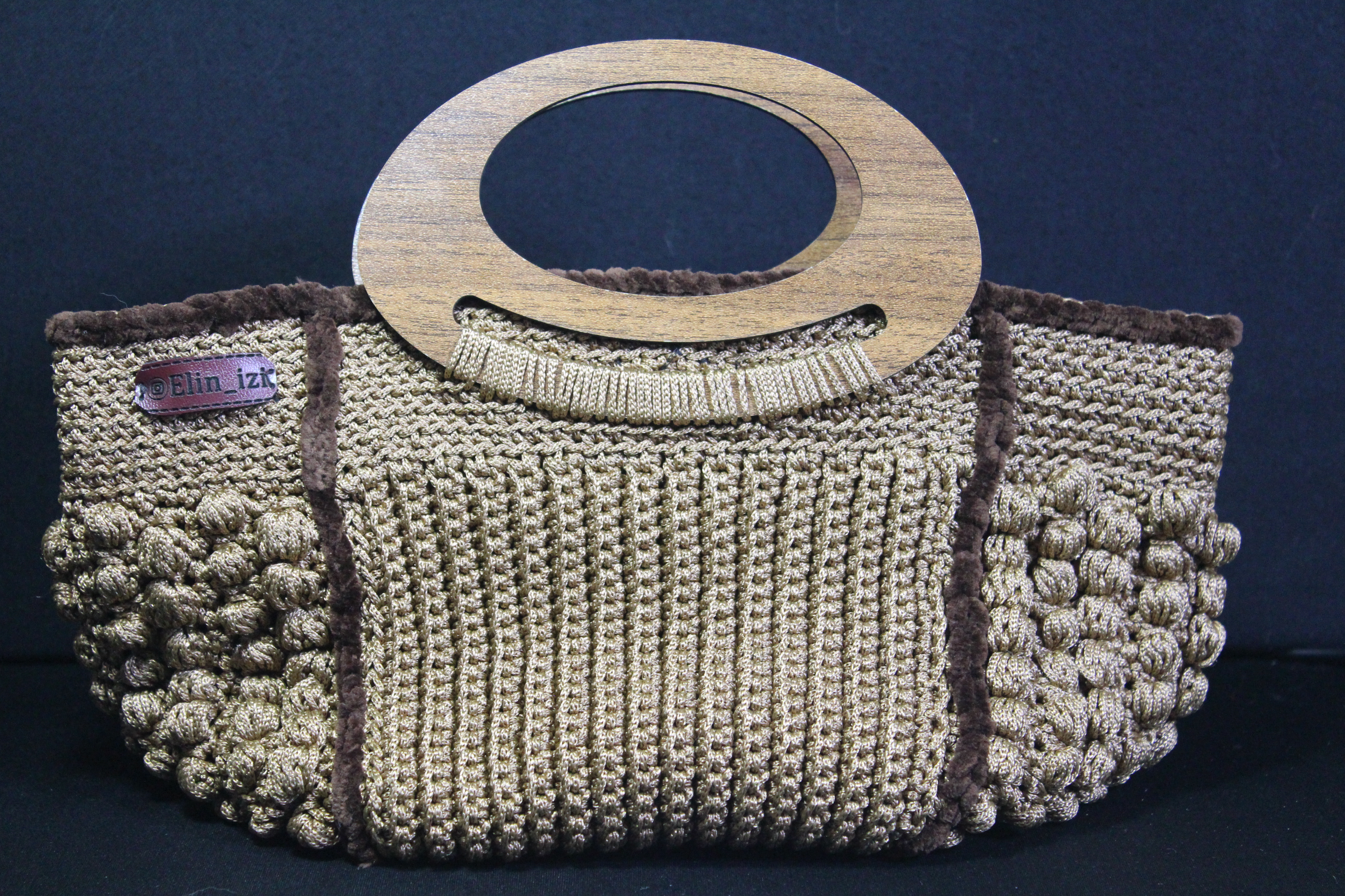 El yapımı örgü çanta