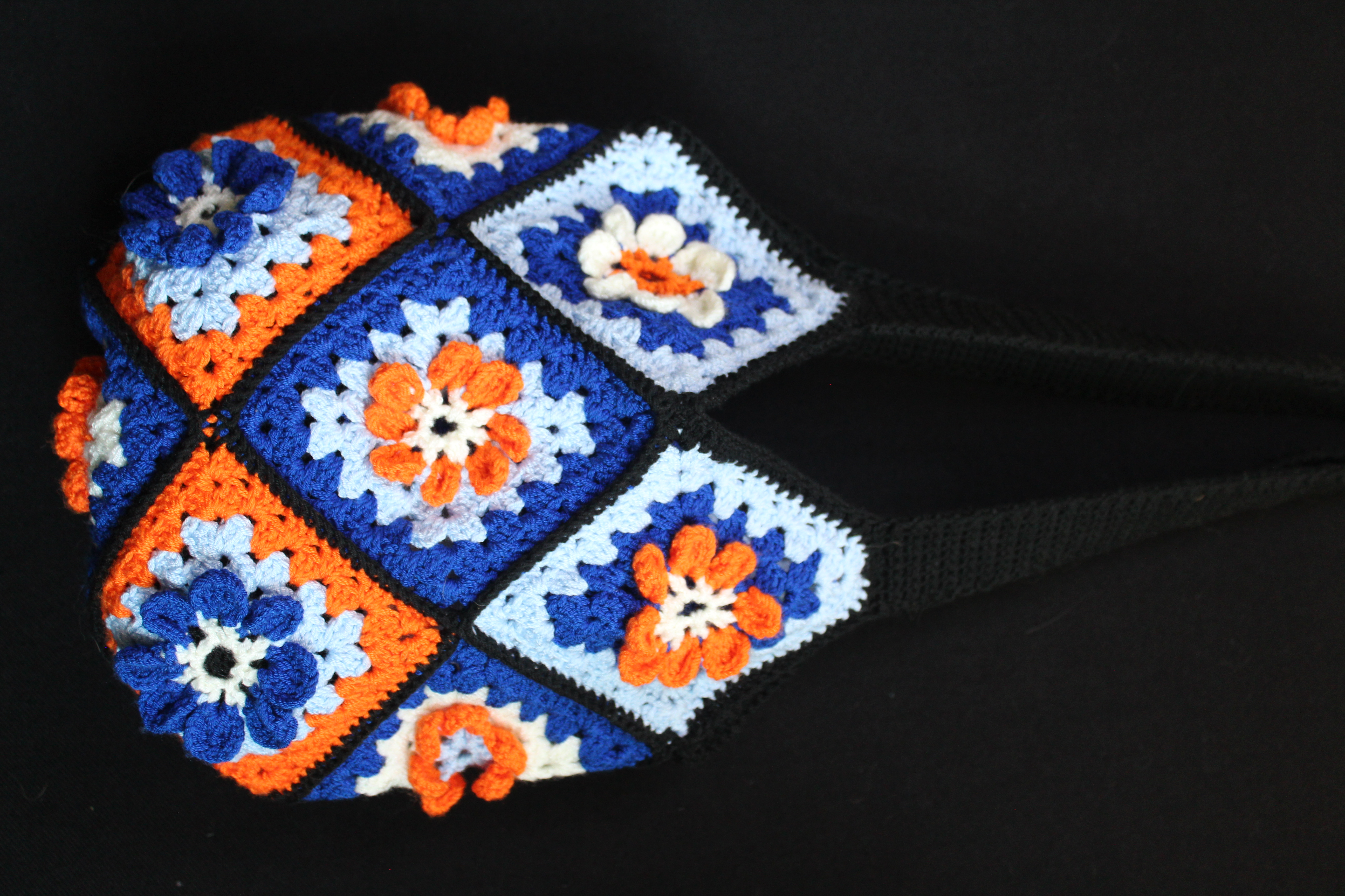 El yapımı örgü çanta