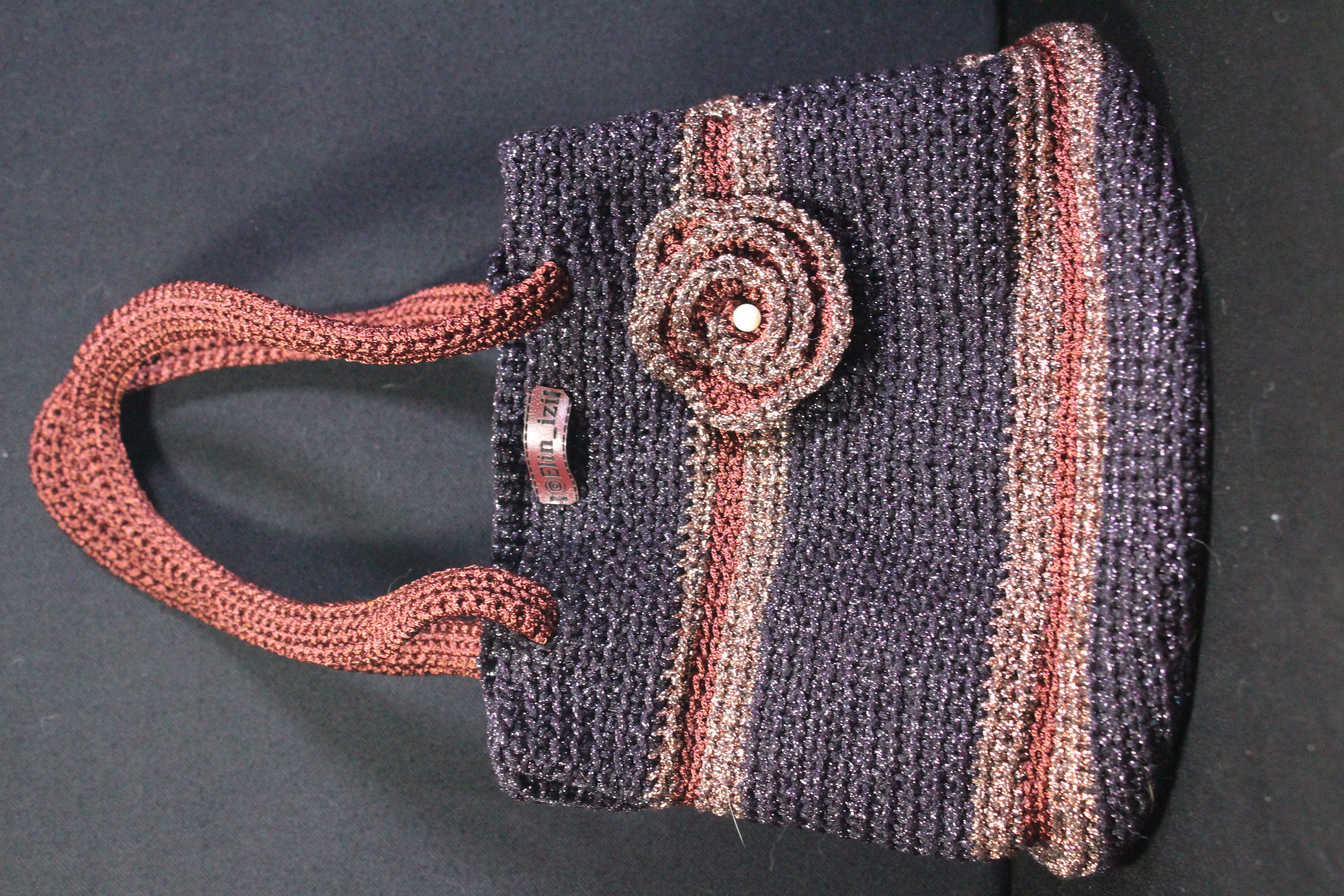 El yapımı örgü çanta