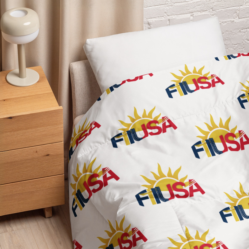 FilUSA Cozy Comforter