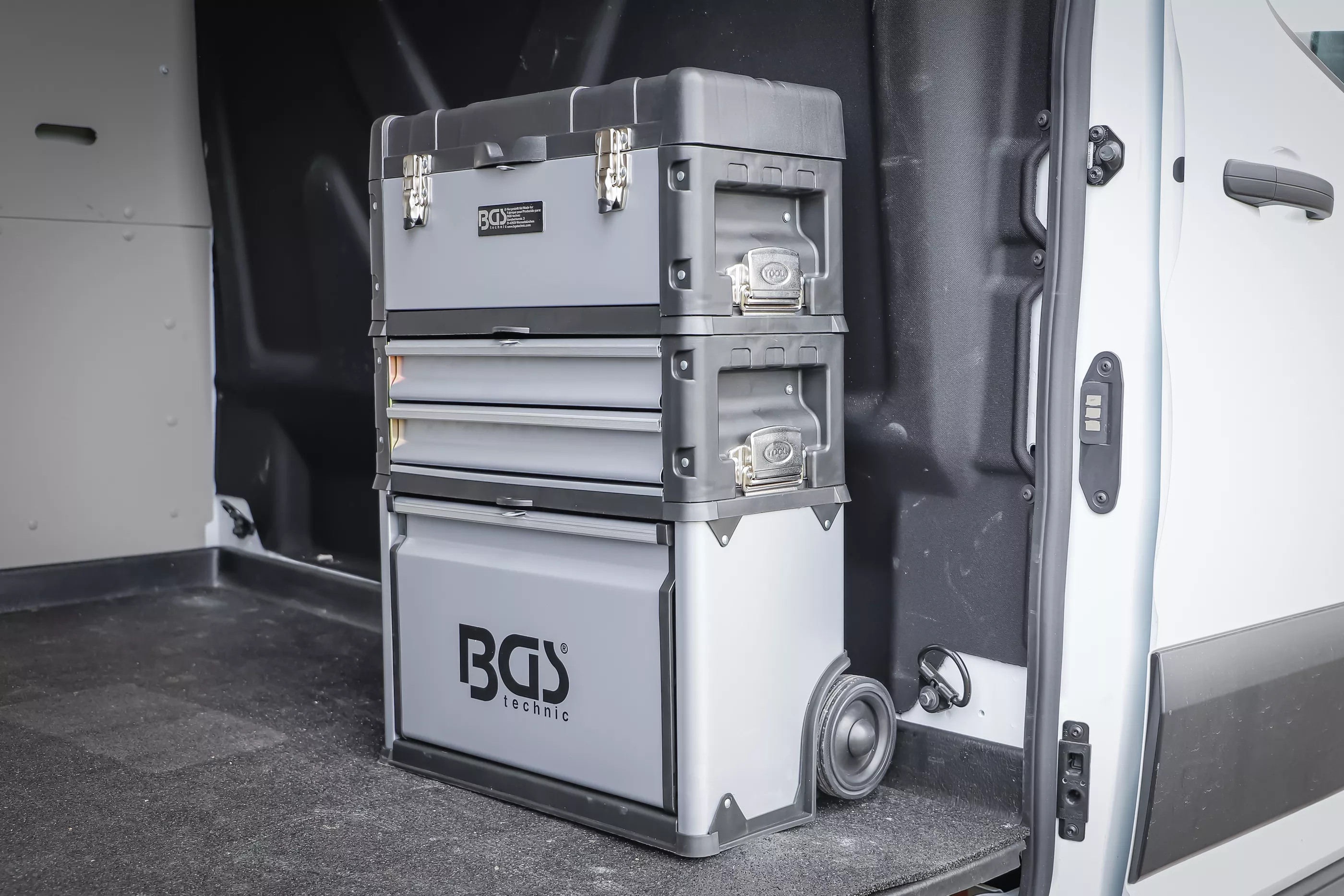 Set valixhe veglash BGS 4 ne 1