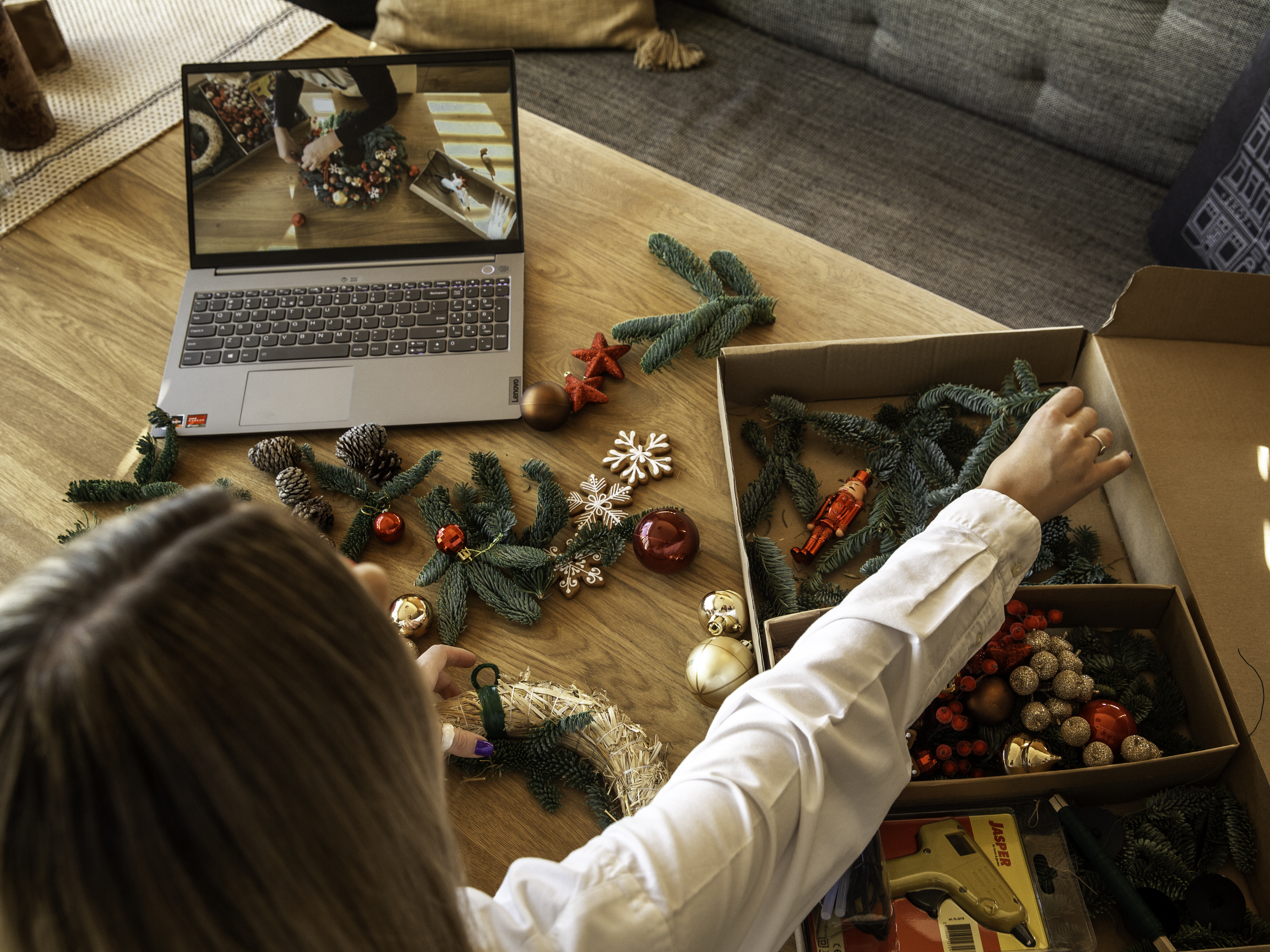 VIDEO pamoka "Šventinis vainikas"