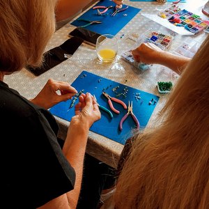 Jewellery Making Group Workshop 