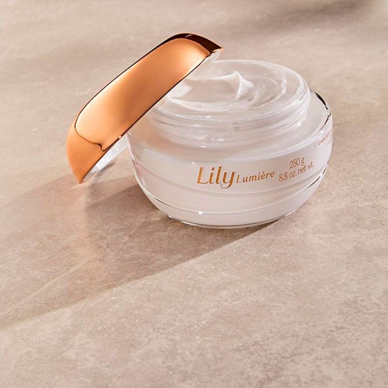 Lily Crema Hidratante Acetinada Lumière 250g - O Boticário