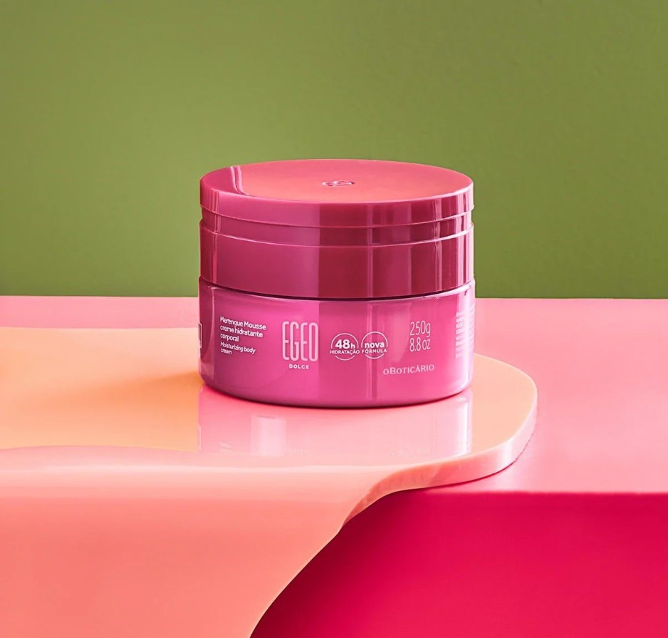 Mouse Crema Hidratante Corporal Egeo Dolce 250g – Hidratación Dulce y Alegre