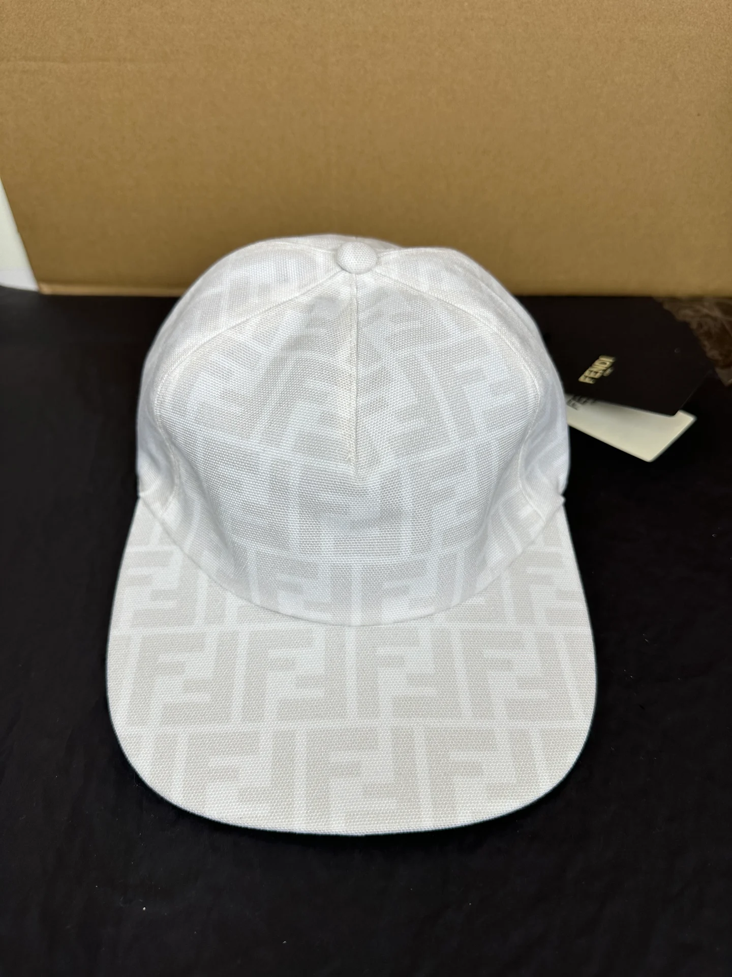 Casquette Fendi blanche