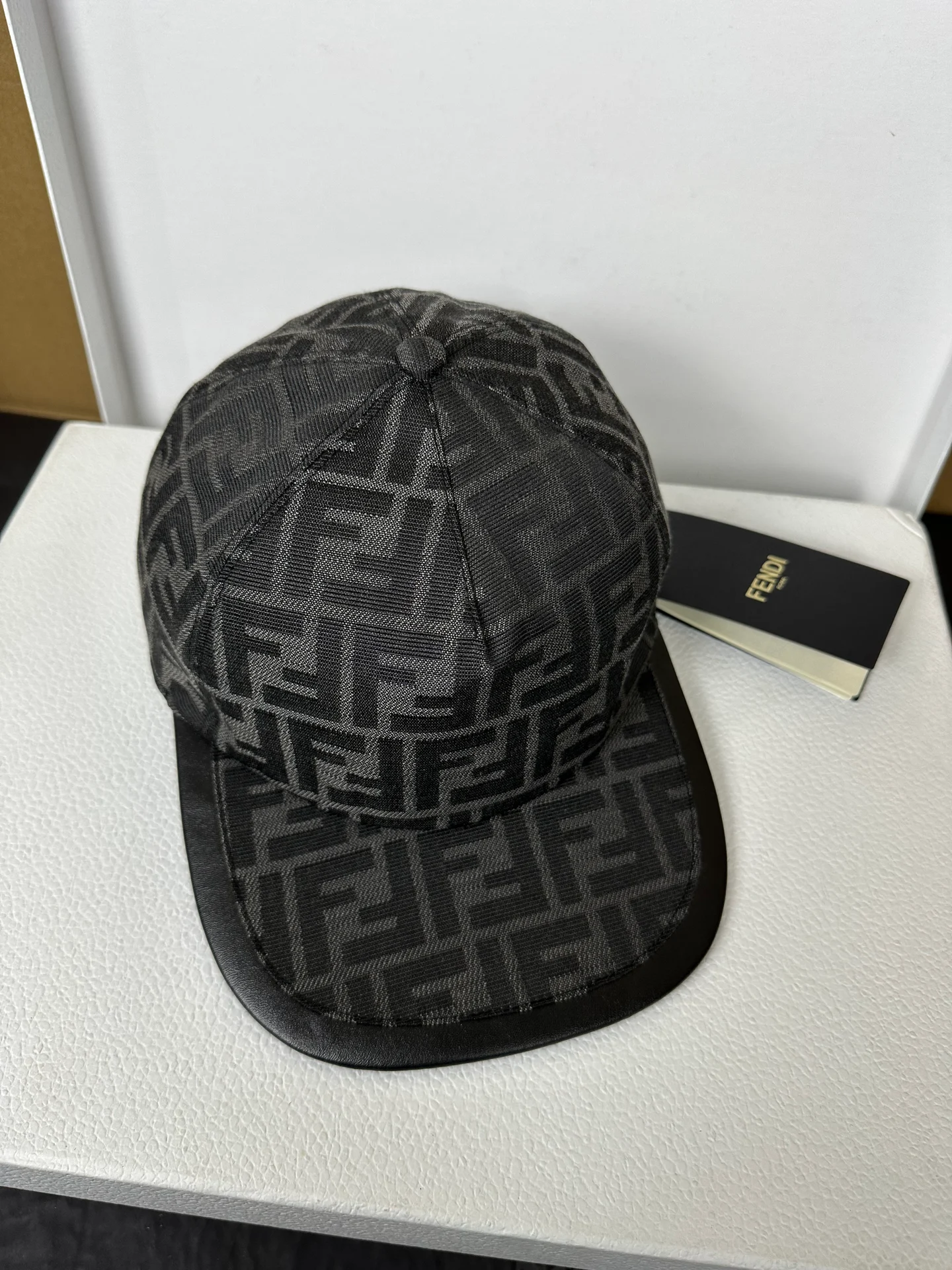 Casquette Fendi noir