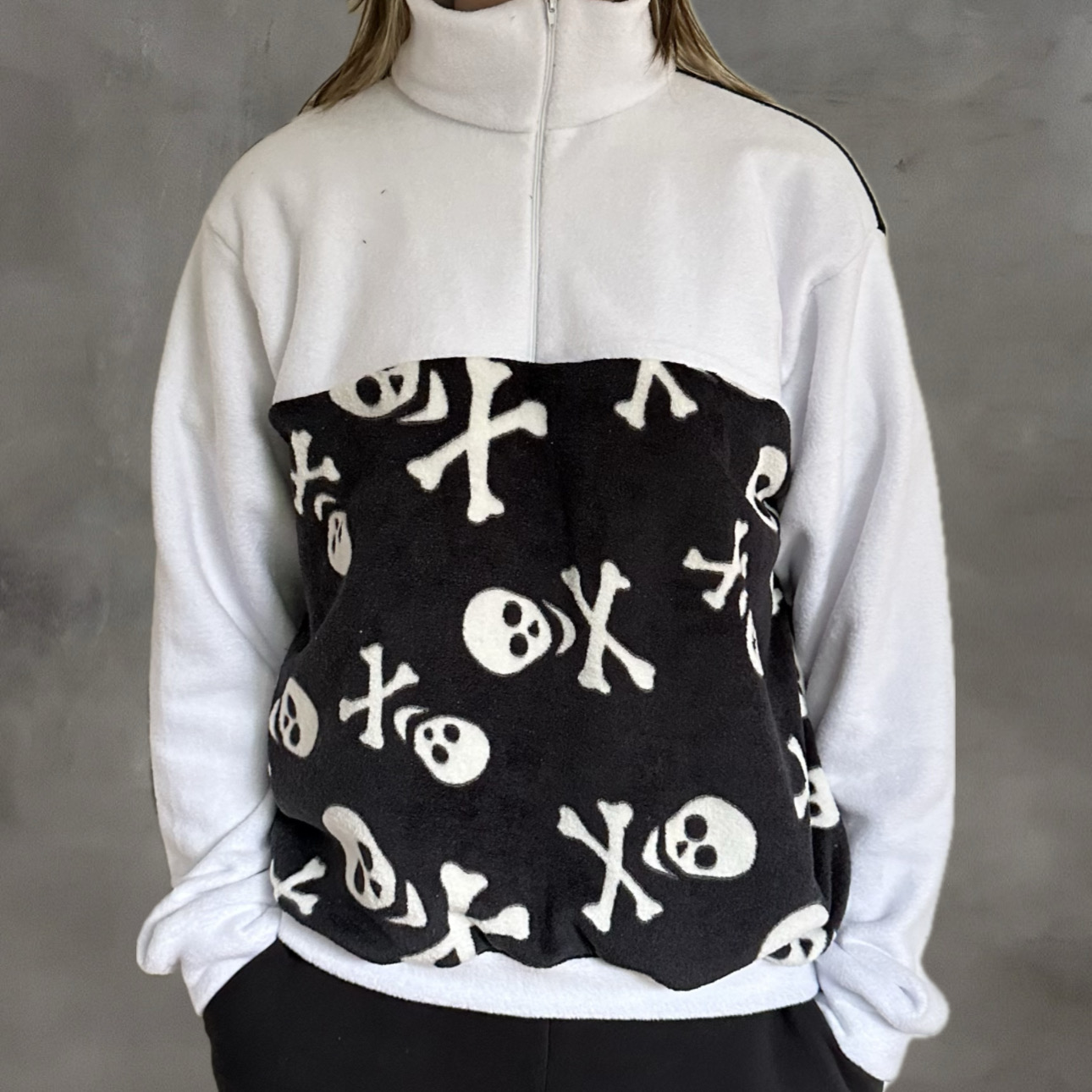 Skull fleece trui