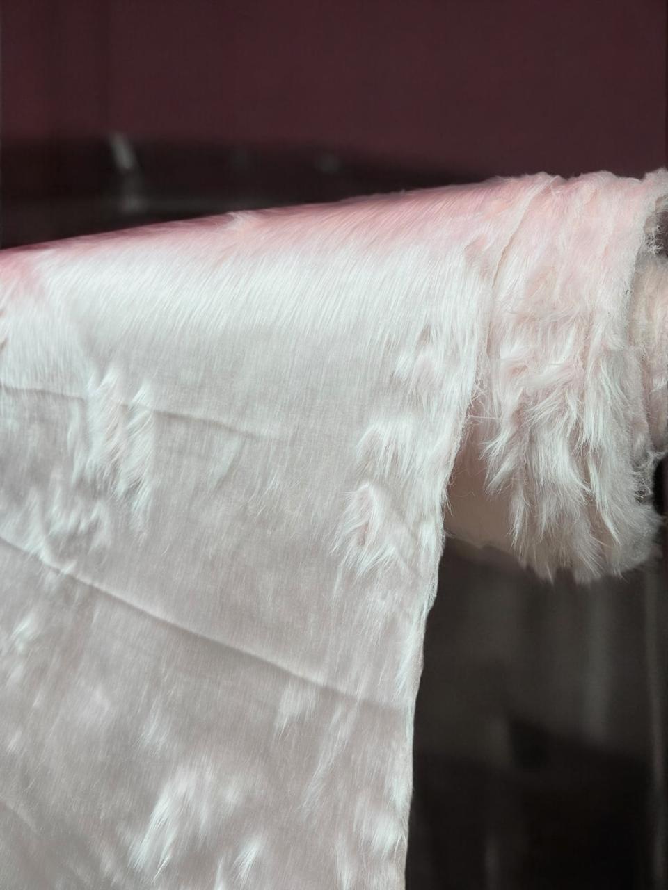 YMF UZUN TÜYLÜ YERLİ PELUŞ KUMAŞLAR