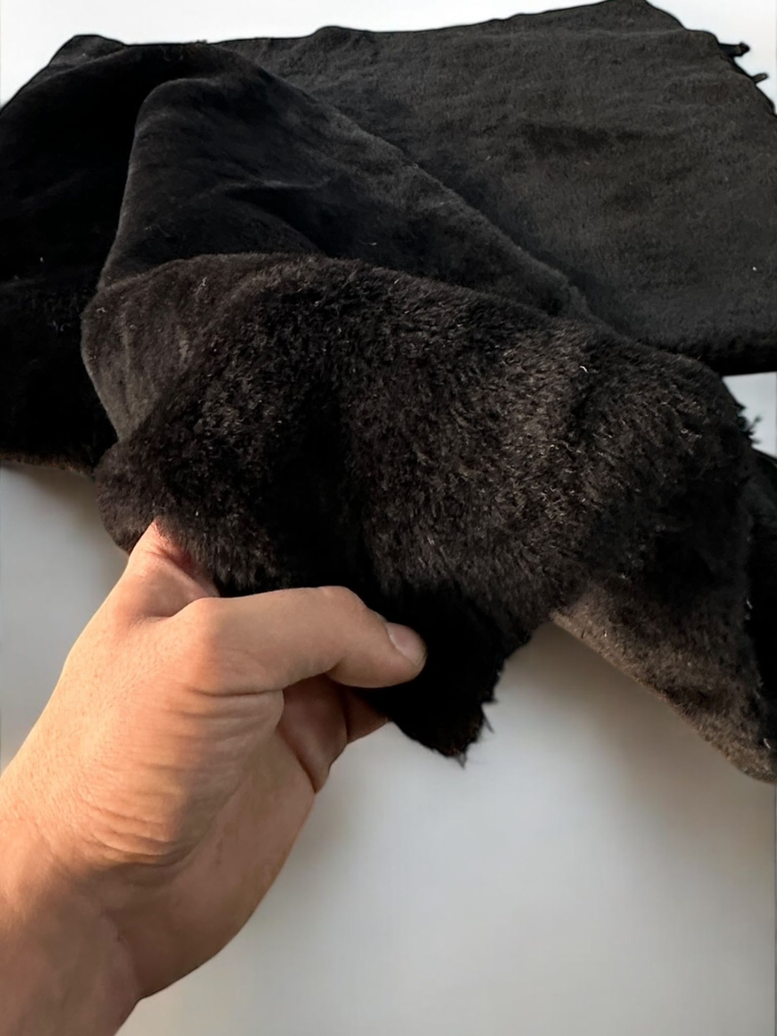 YÜNLÜ PLAKA PELUŞ KUMAŞ