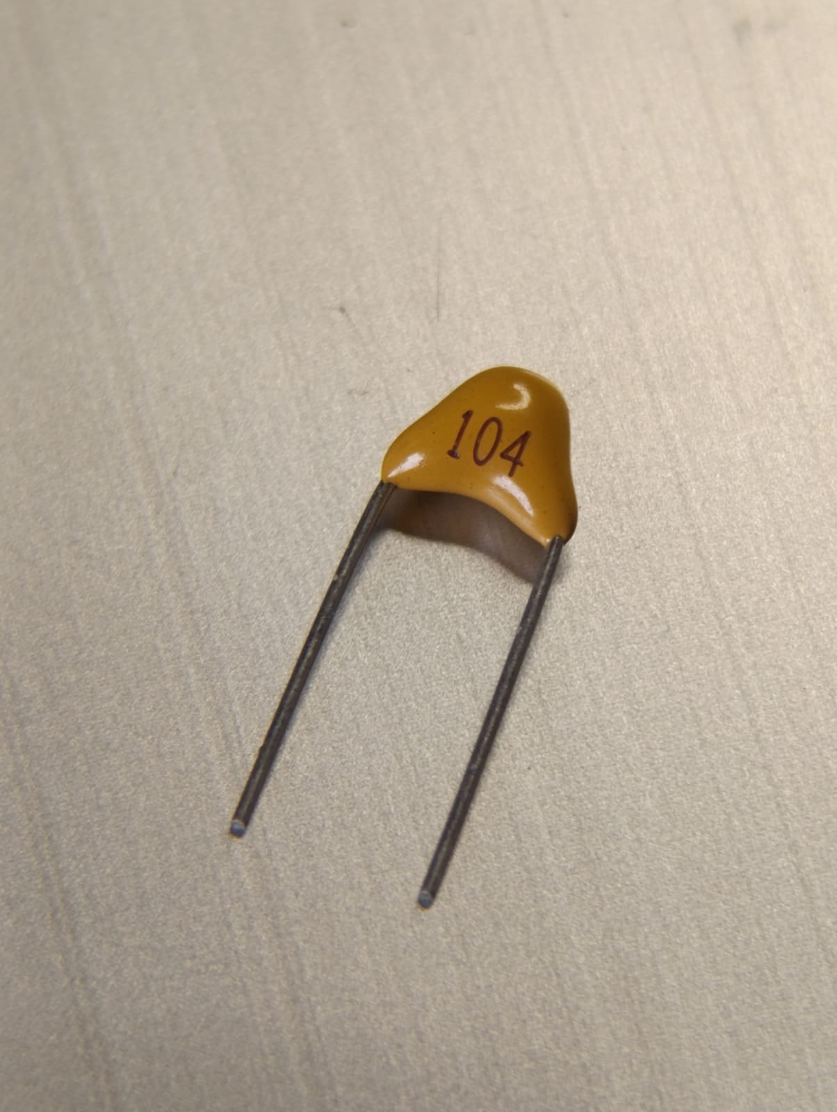 Capacitor cerámico 104
