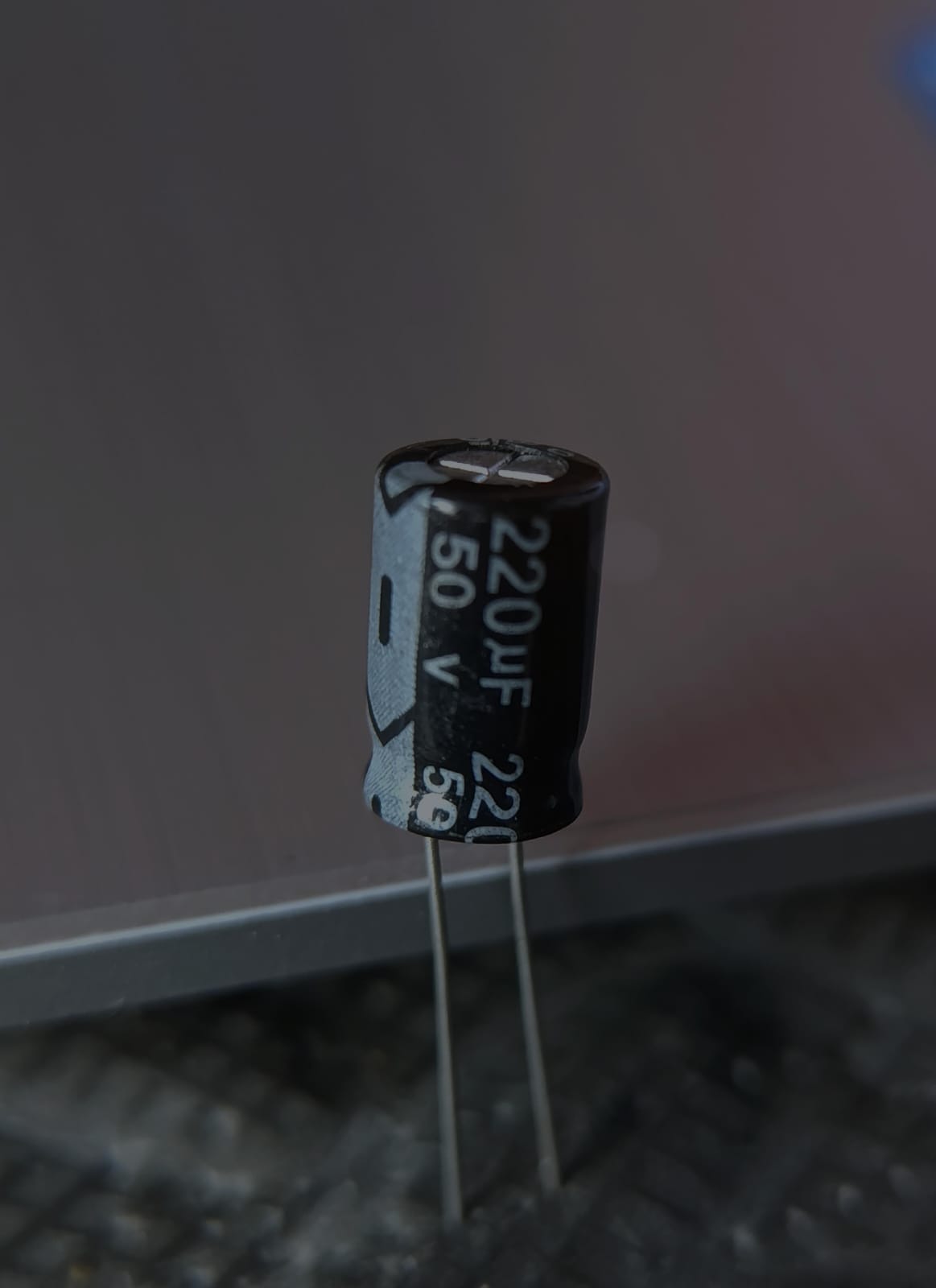 Capacitor electrolítico 50 V
