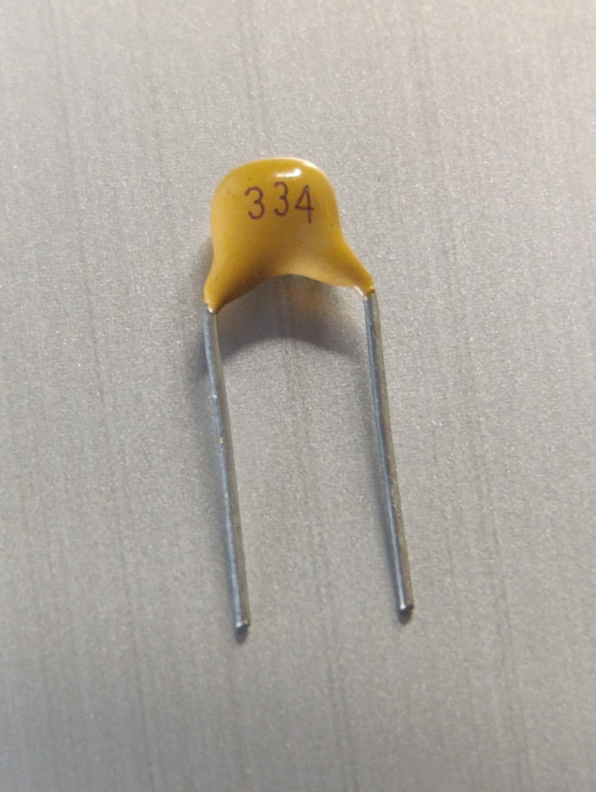 Capacitor cerámico 334