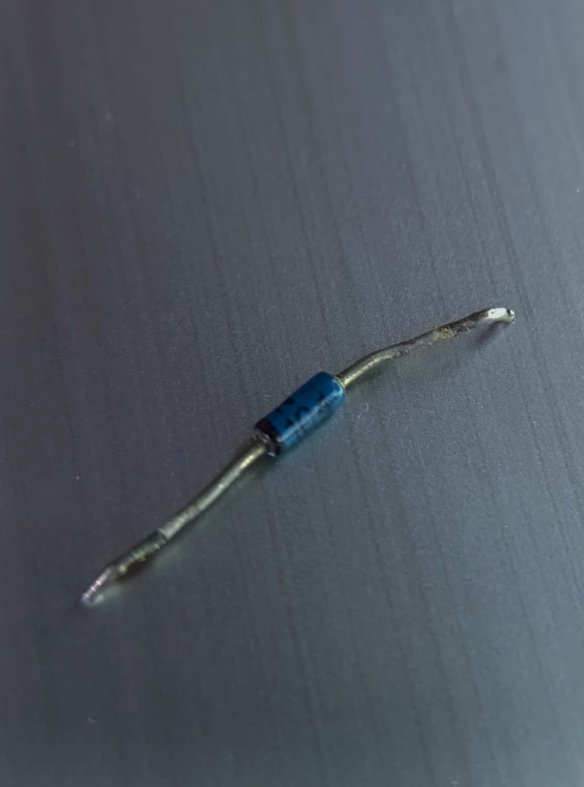 Diodo rectificador 104