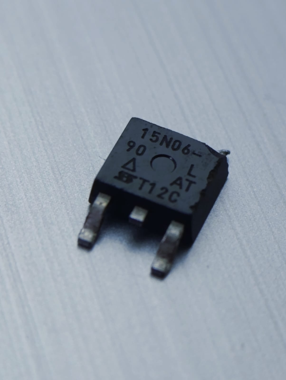 Transistor MOSFET – 15N06L