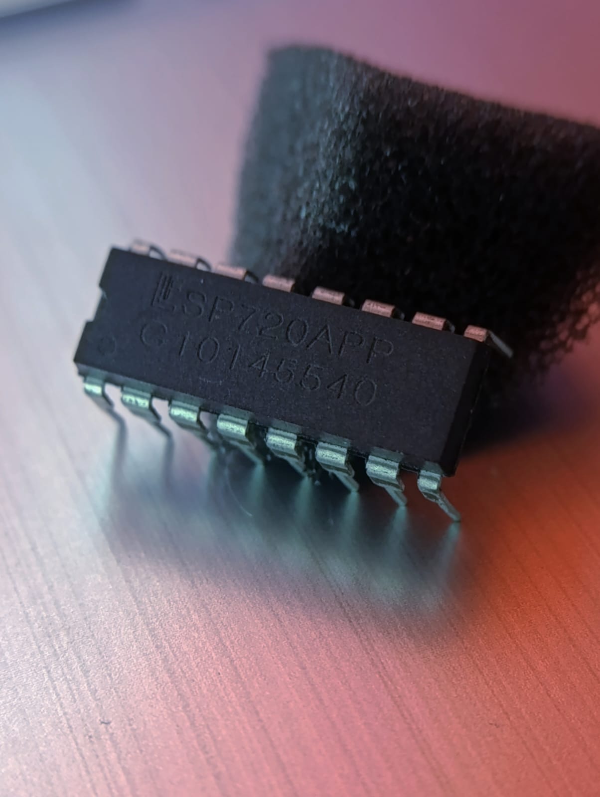 Protector ESD/Sobretensión de 14 canales – SP720APP