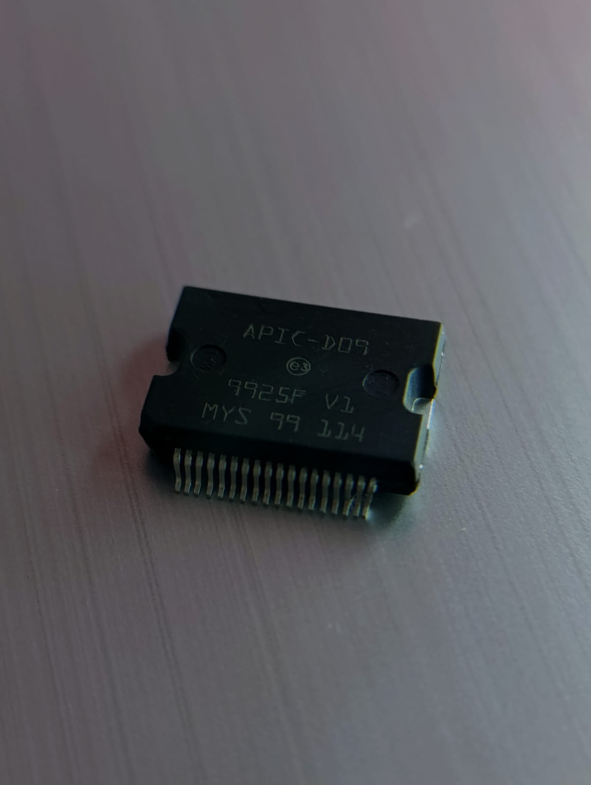 Microcontrolador automotriz APIC-D09