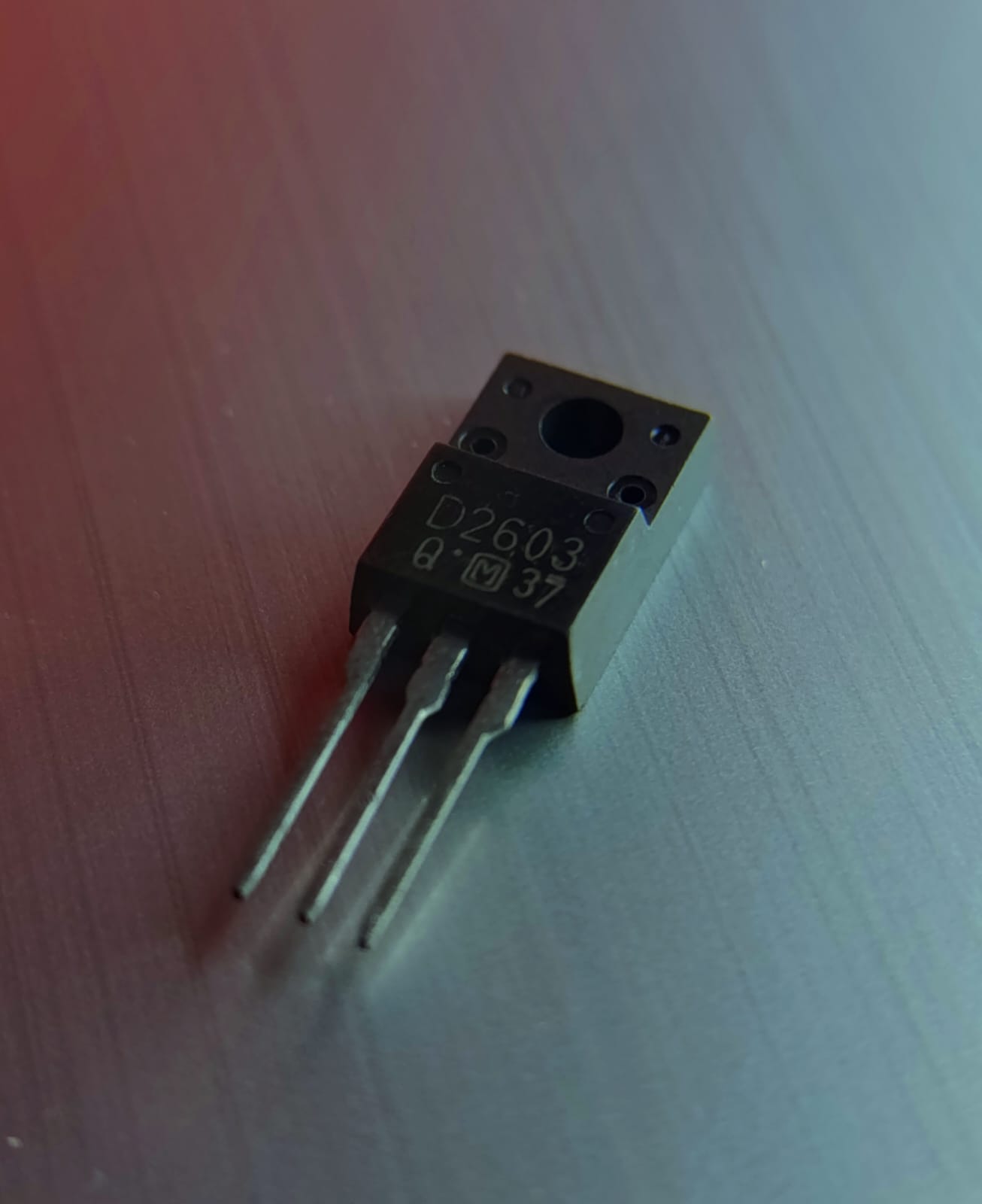 Transistor NPN de potencia – 2SD2603