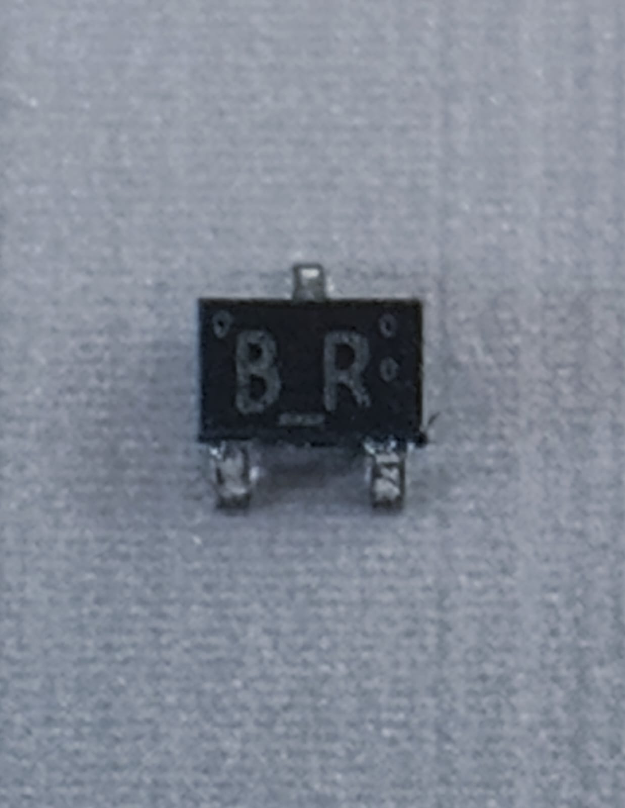 Transistor PNP de propósito general – SOT-323