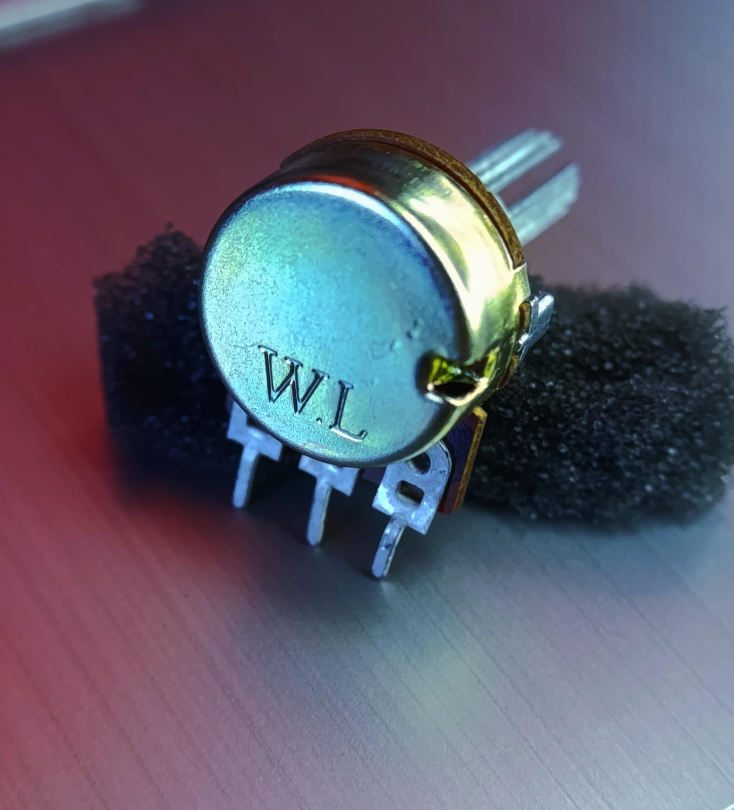 Potenciador grande rotativo