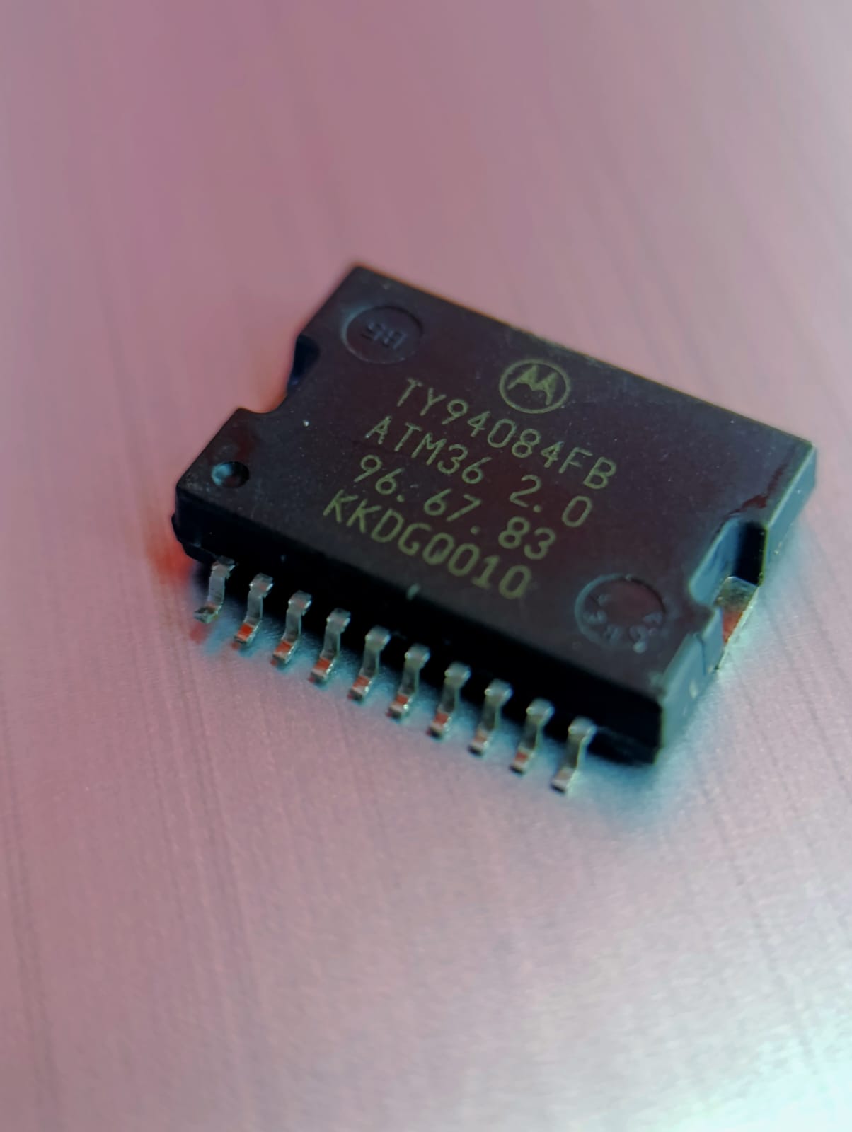 TY94084FB – Módulo híbrido de control de encendido automotriz