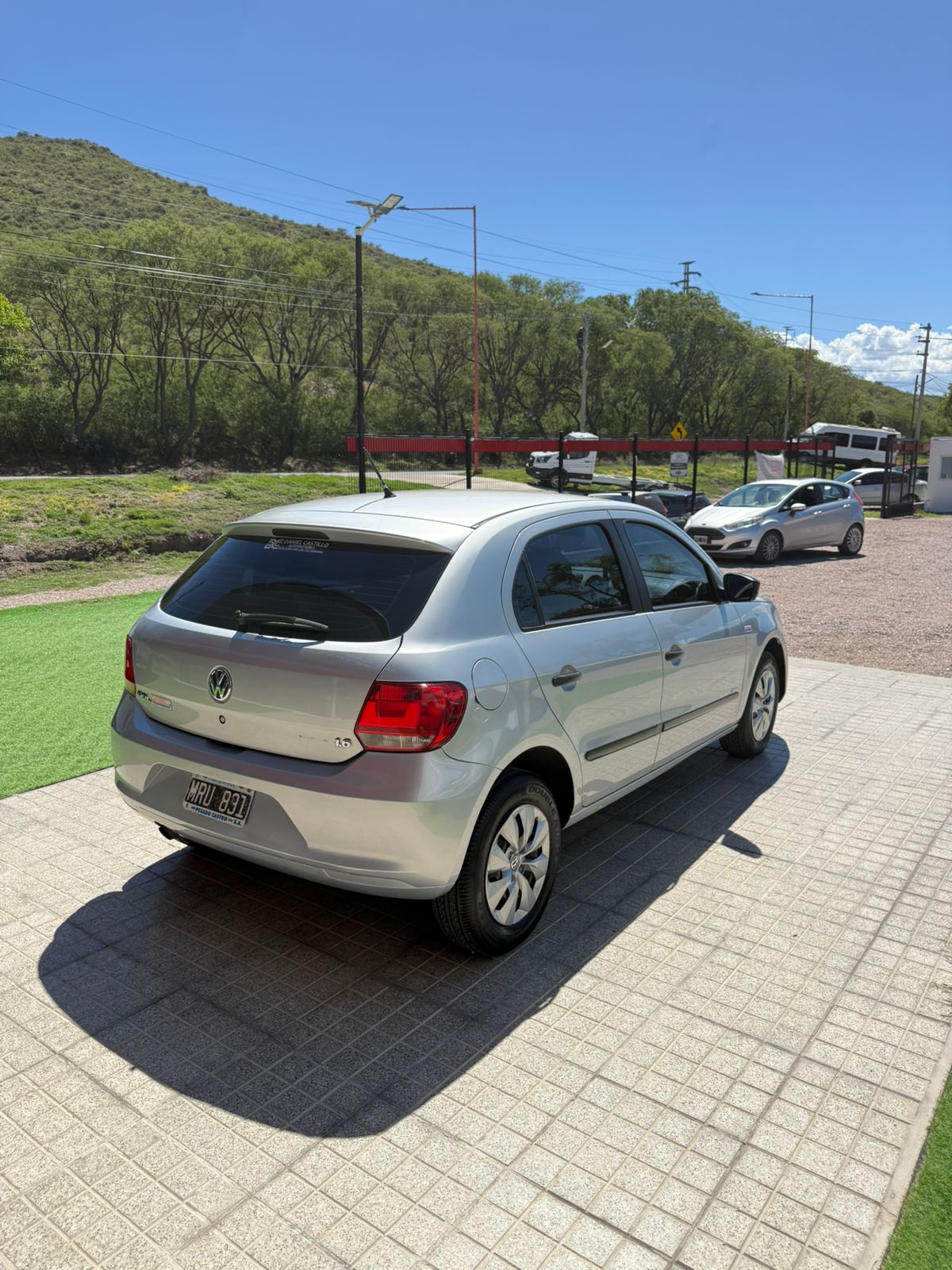 Volkswagen Gol Trend Pack II 5M/T 