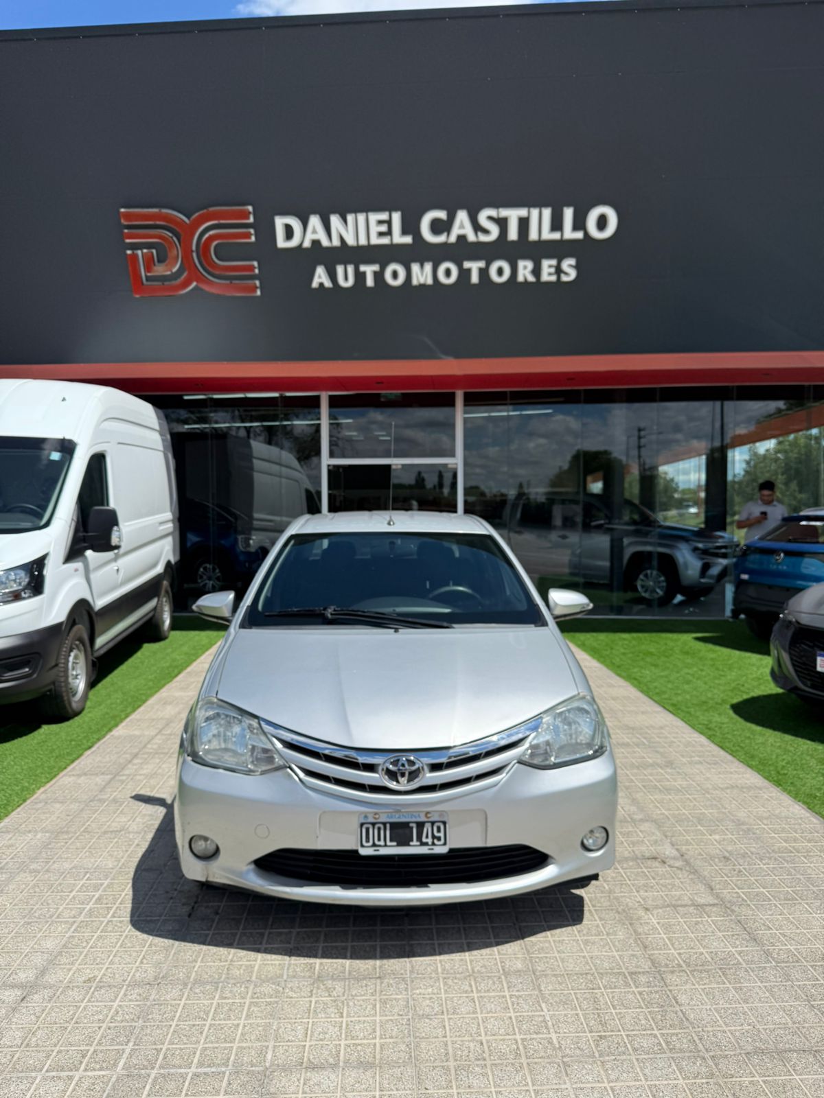 Toyota Etios XLS 4ptas 5M/T