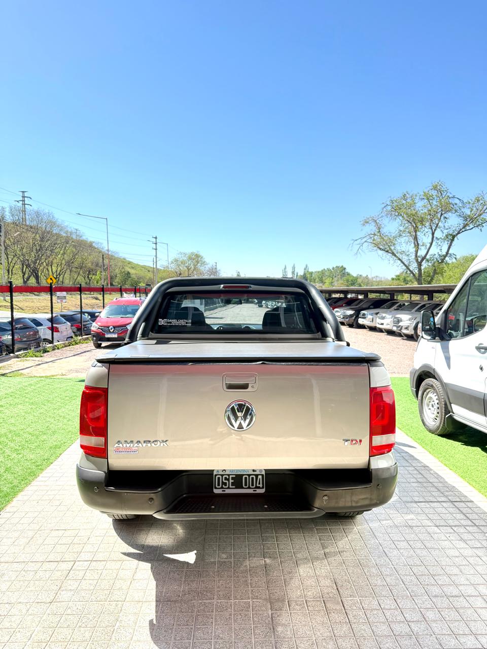Volkswagen amarok  Trendline 6M/T 4X2