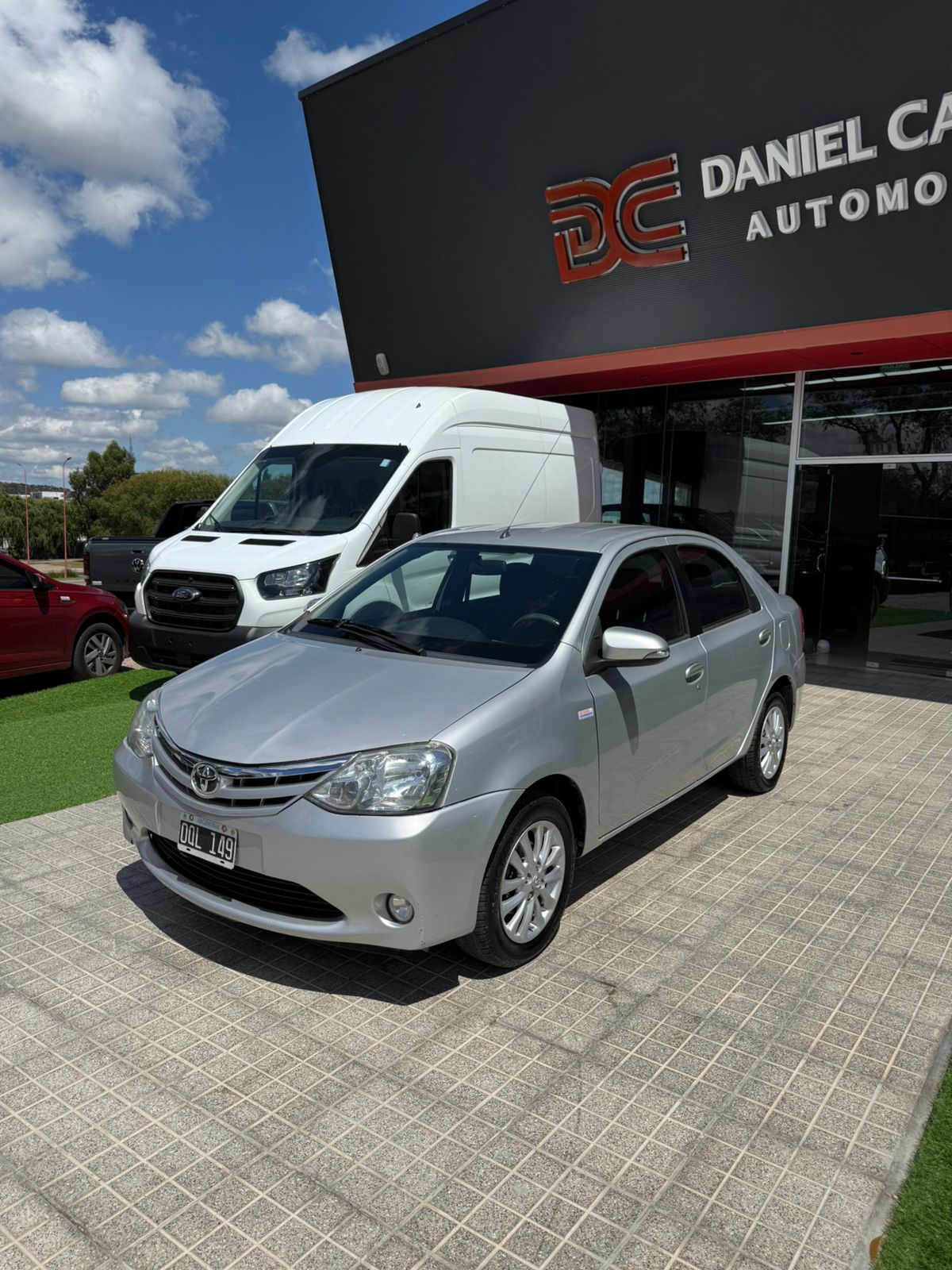 Toyota Etios XLS 4ptas 5M/T 
