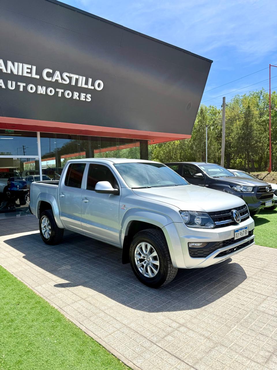 Volkswagen Amarok Comfortline  6M/T 4X2